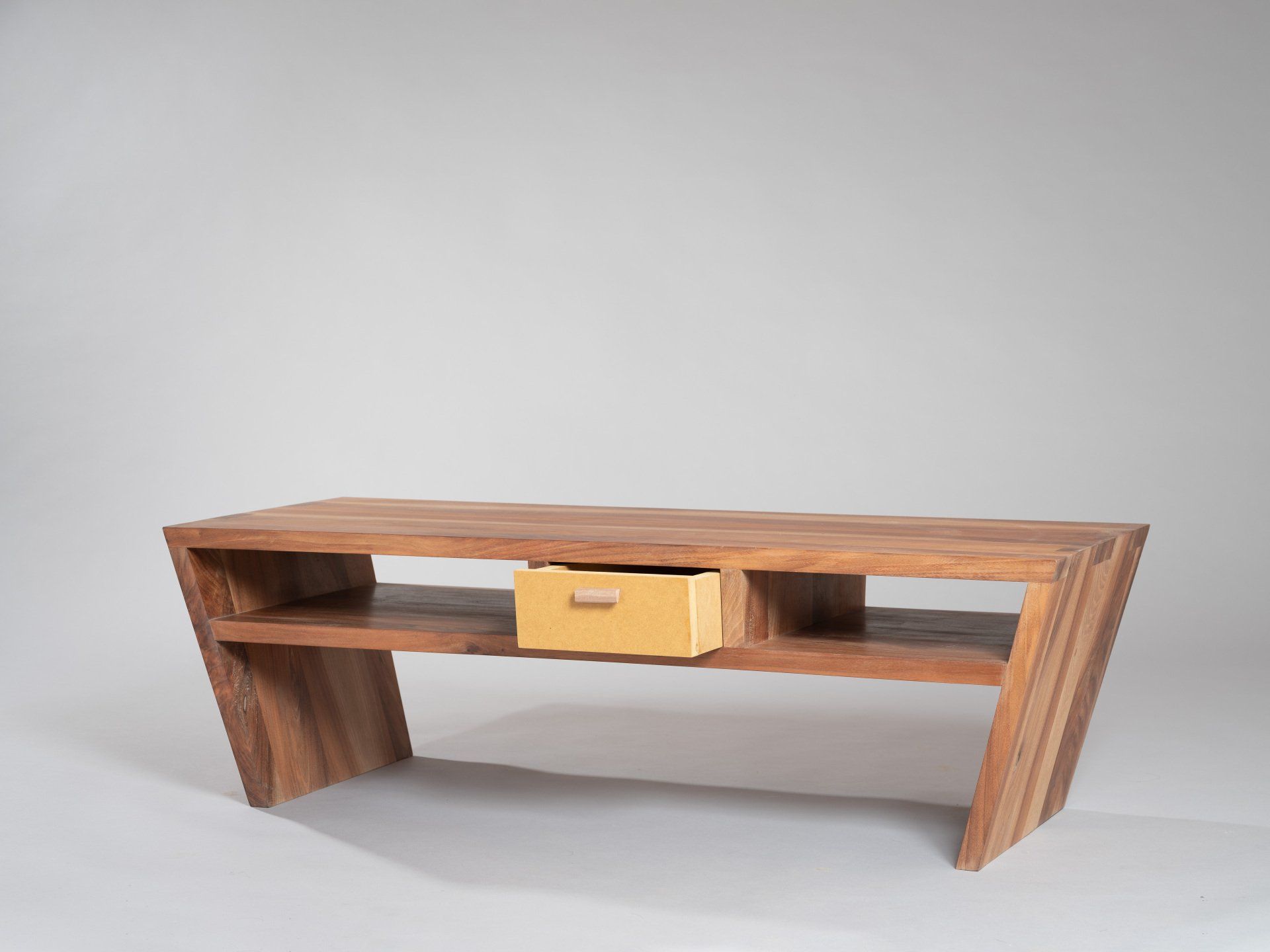 Table basse noyer massif