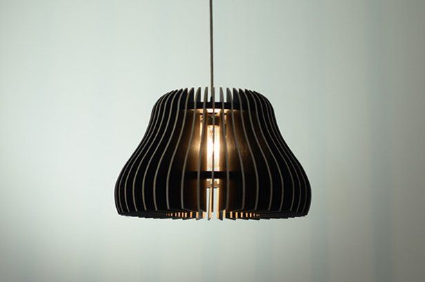 N°04 Suspension en bois ; luminaire ; éclairage ; abat-jour ; lampe ; lustre ;