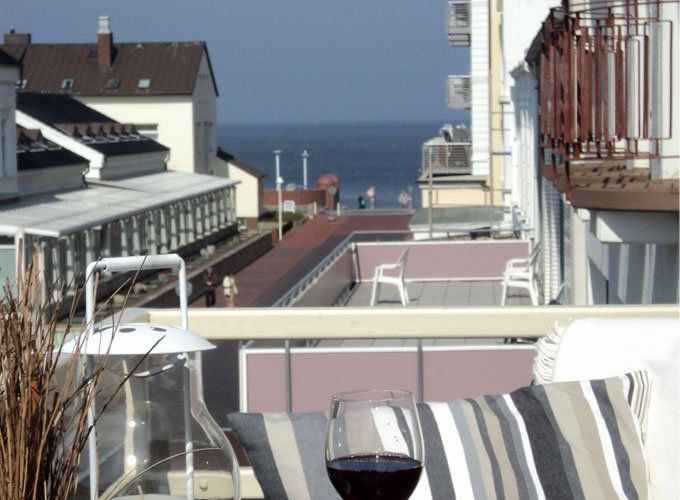 Blick vom Balkon zu Wohnung 7 im Haus Hubertus auf Norderney
