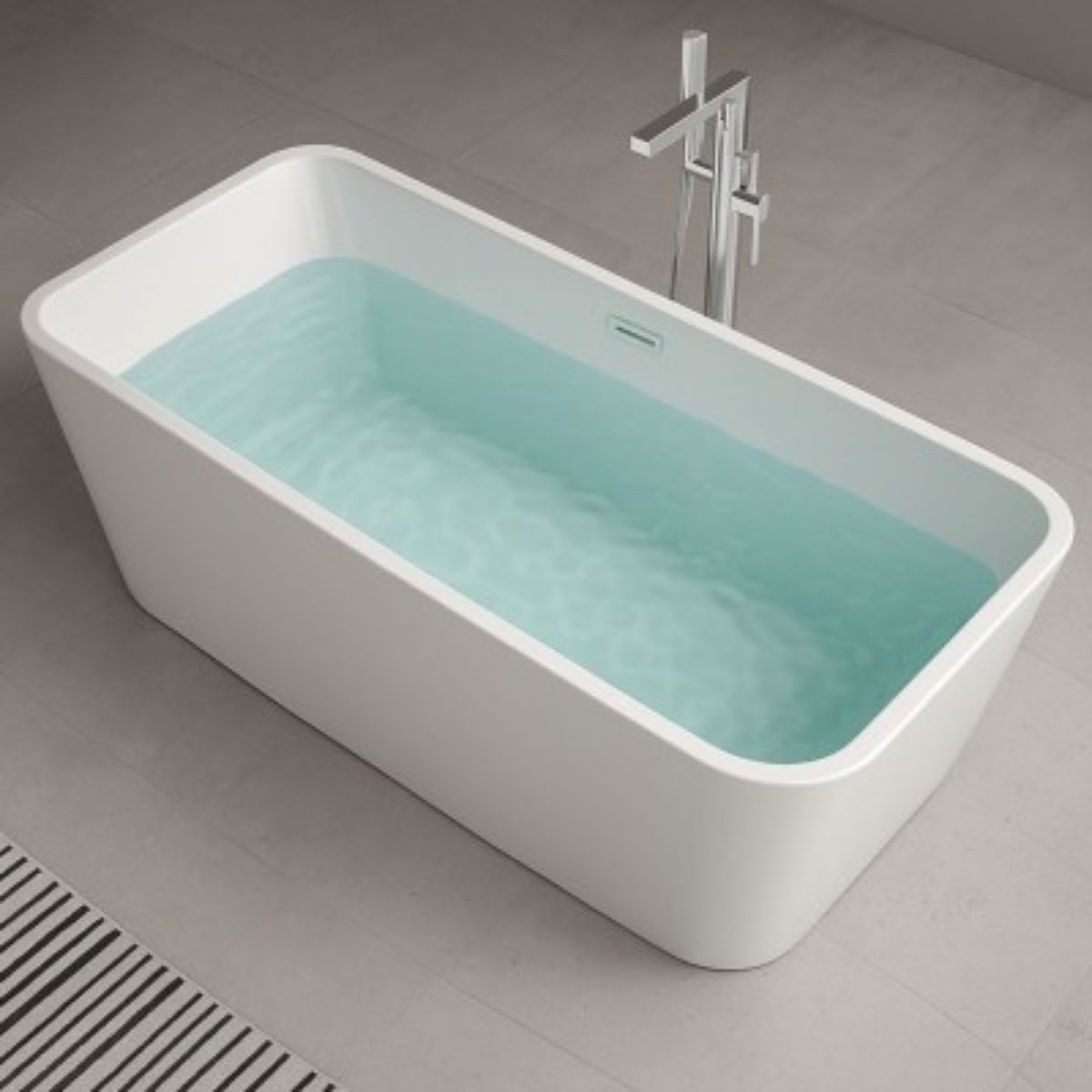 Vasca free standing Maiorca con forma rettangolare Struttura in Acrilico colore Bianco Lucido
ideale per un tocco di design nel vostro ambiente bagno