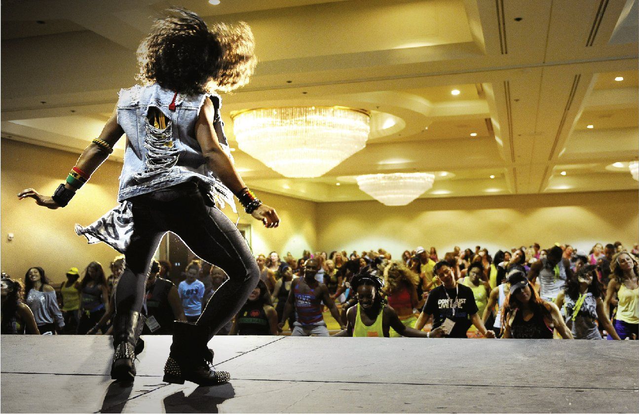 Tanzen. Leidenschaft. Abnehmen. Das ist Zumba.