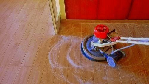 Pulizie pavimenti Roma: gres effetto legno