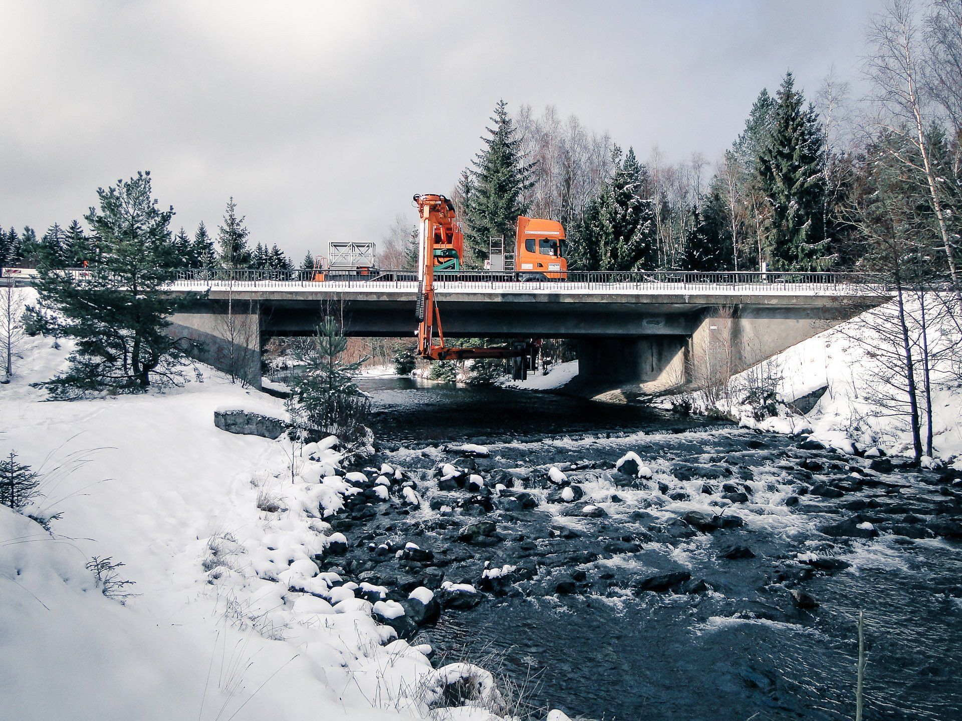 Bauwerksprüfung im Winter