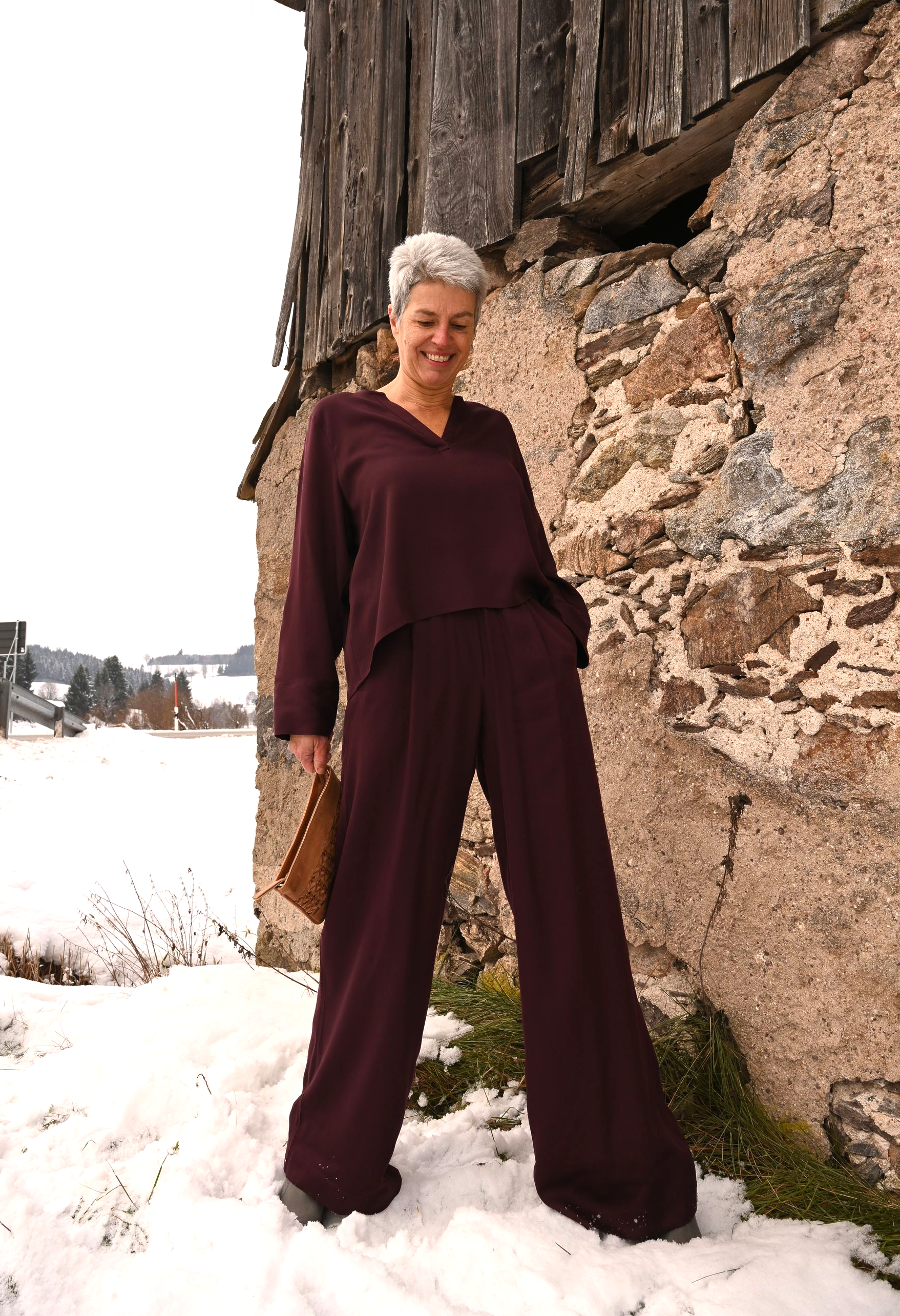 Dein Outfit für die festlichen Tage: Zweiteiler von LANIUS in Bordeaux aus nachhaltigem Lyocell