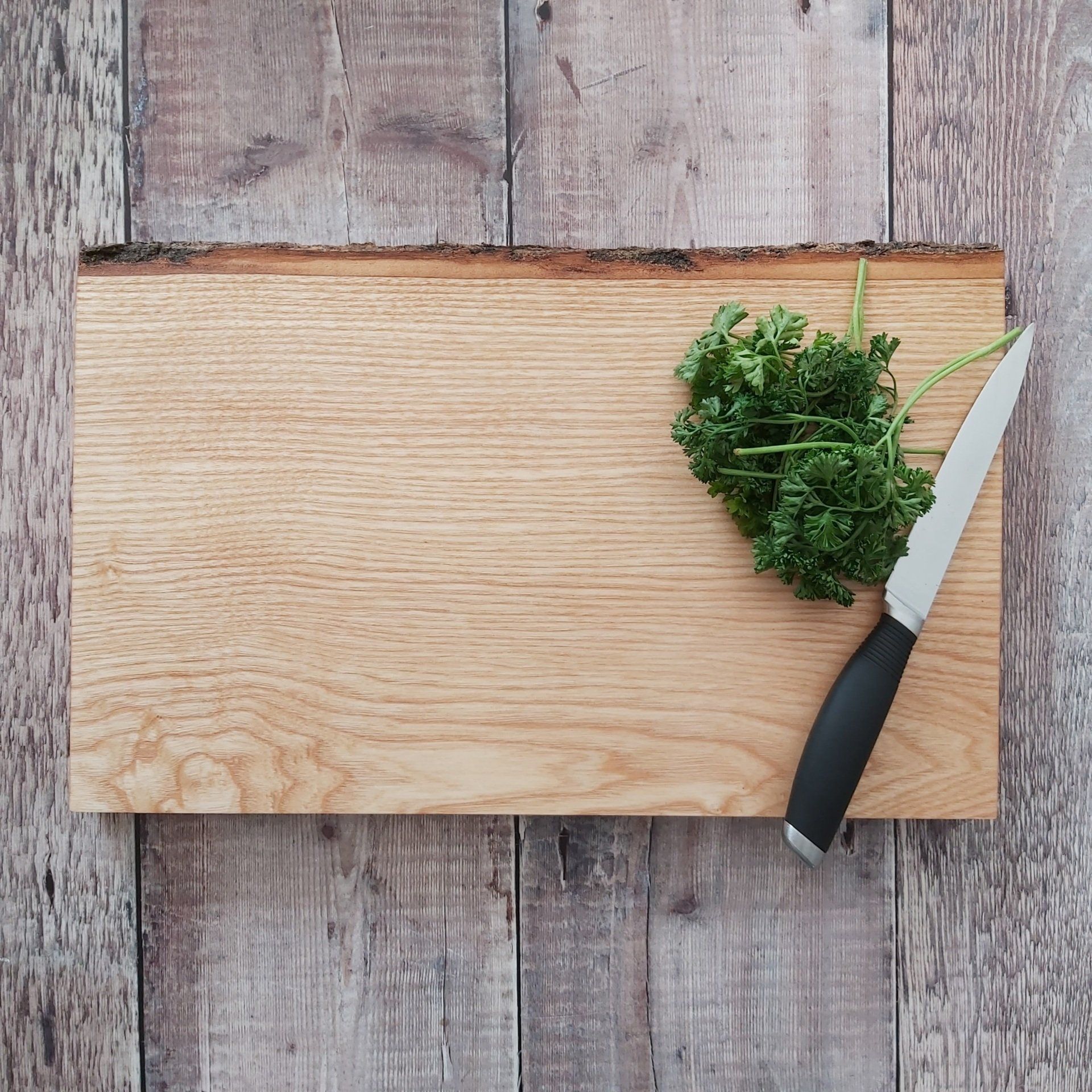 Live edge chopping board