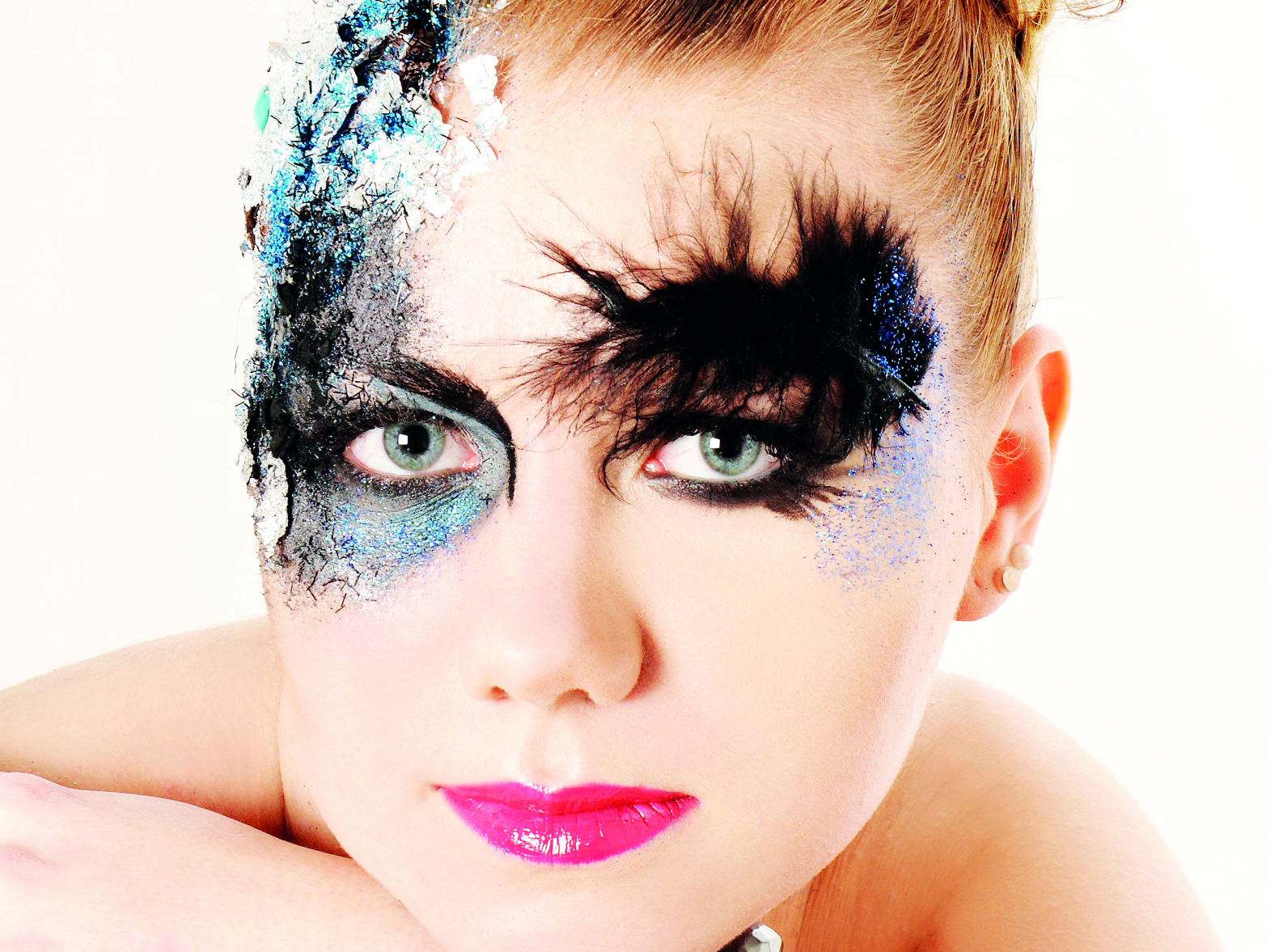 SEMINARE DEKORATIVE KOSMETIK