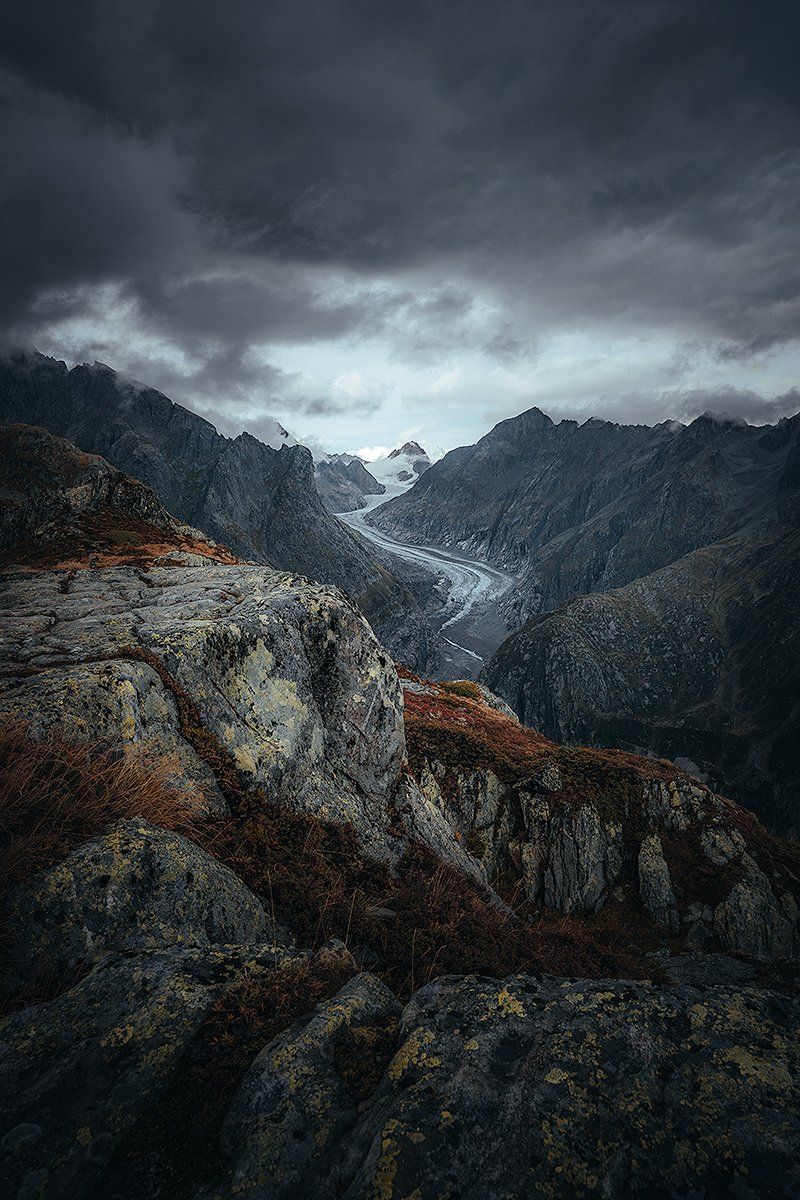 Der Fiescher Gletscher nach einem Gewitter, Schweiz