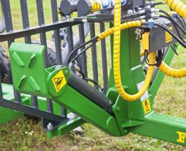 position route grue remorque C3.8 T6 Farma vendue par Giraud matériels forestiers