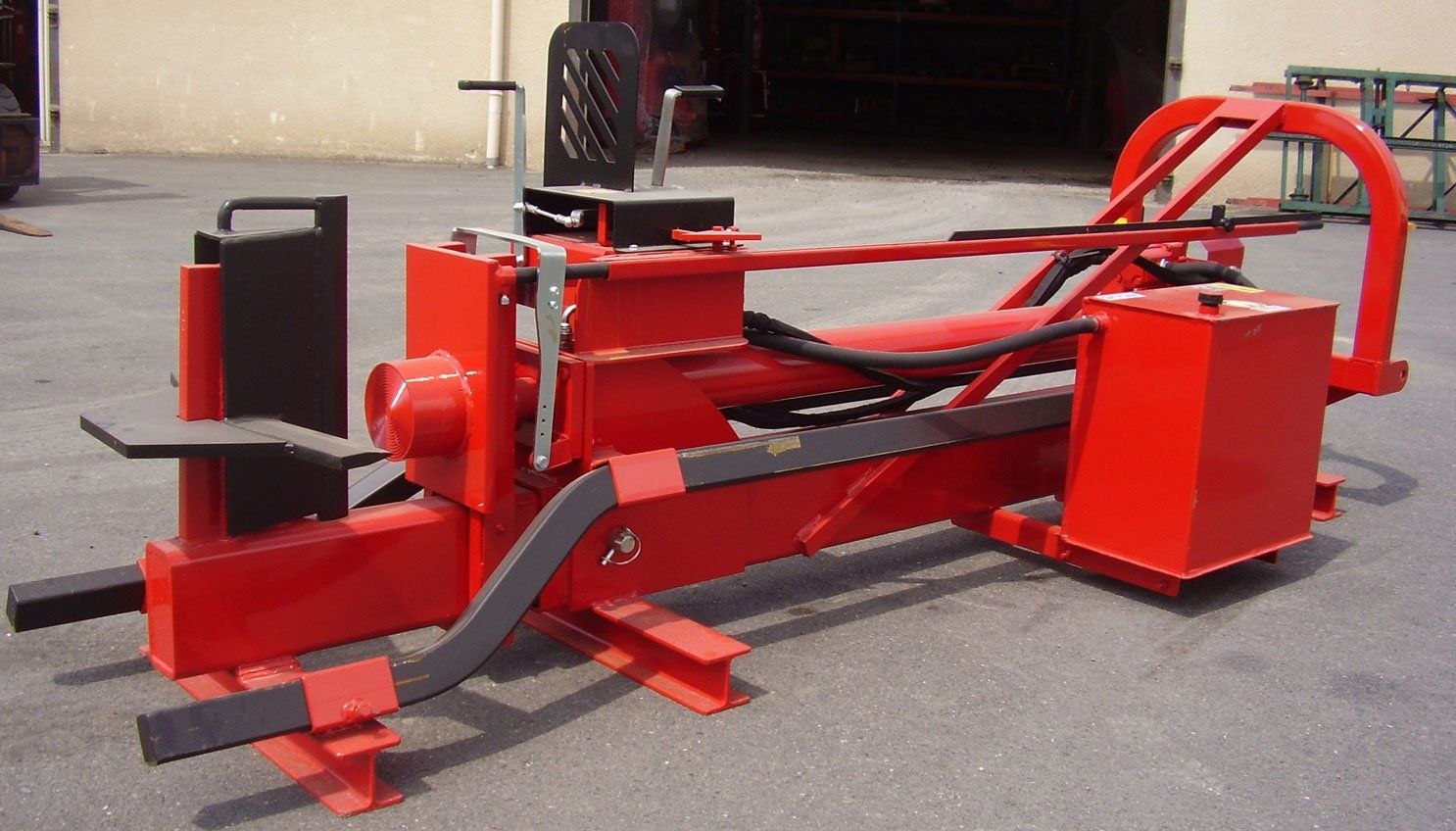 structure SPCO2 OMA de giraud matériels forestiers importateur exclusif