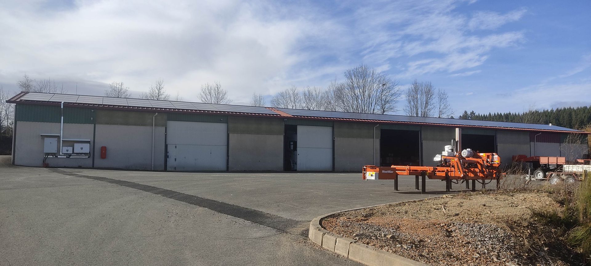 vue hangar garage giraud forest