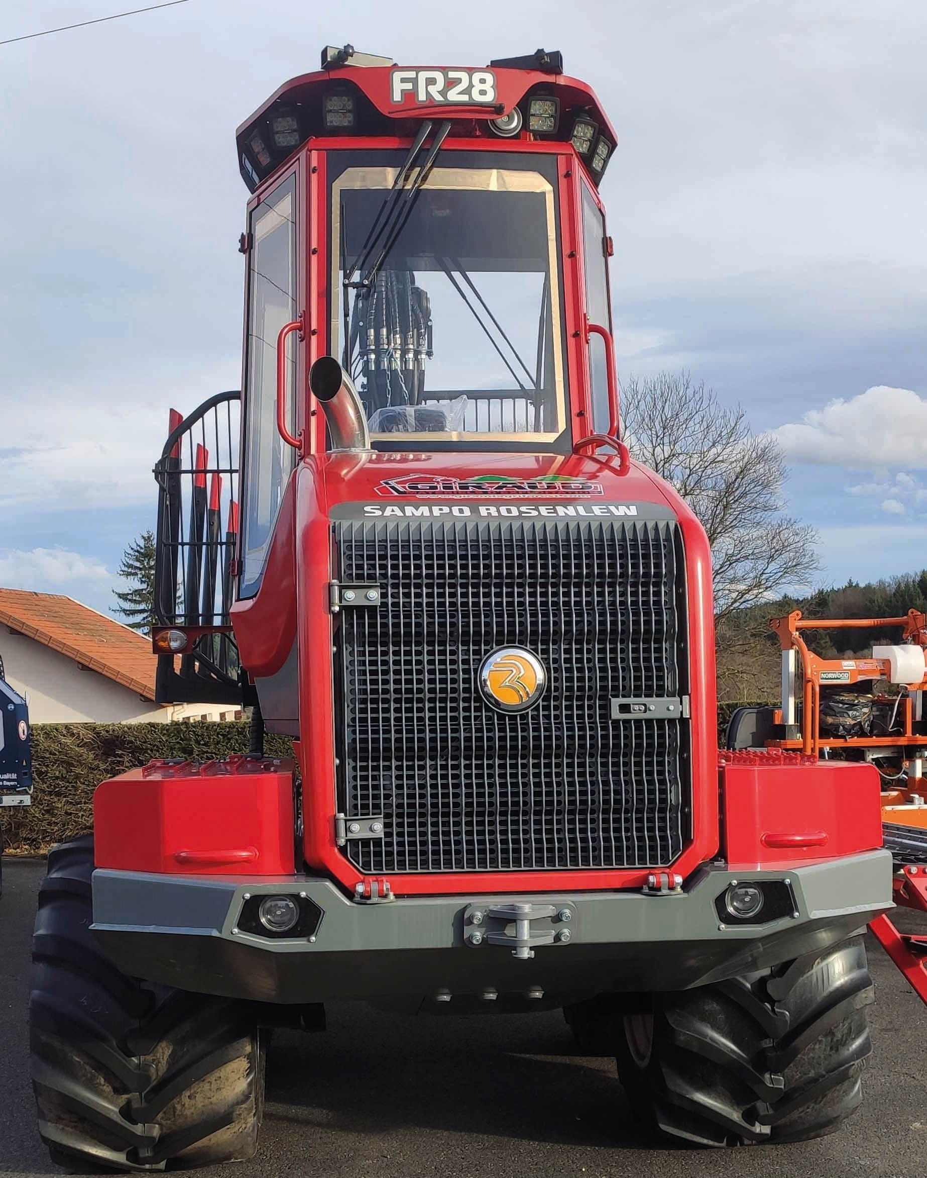 porteur SAMPOROSENLEW FR28 à voir sur notre parc disponible à l'essai porteur SAMPO ROSENLEW FR28 à voir sur notre parc disponible à l'essai