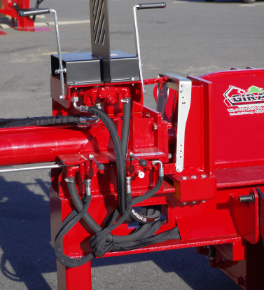 vue fendeuse SPCO1 OMA de giraud matériels forestiers importateur exclusif