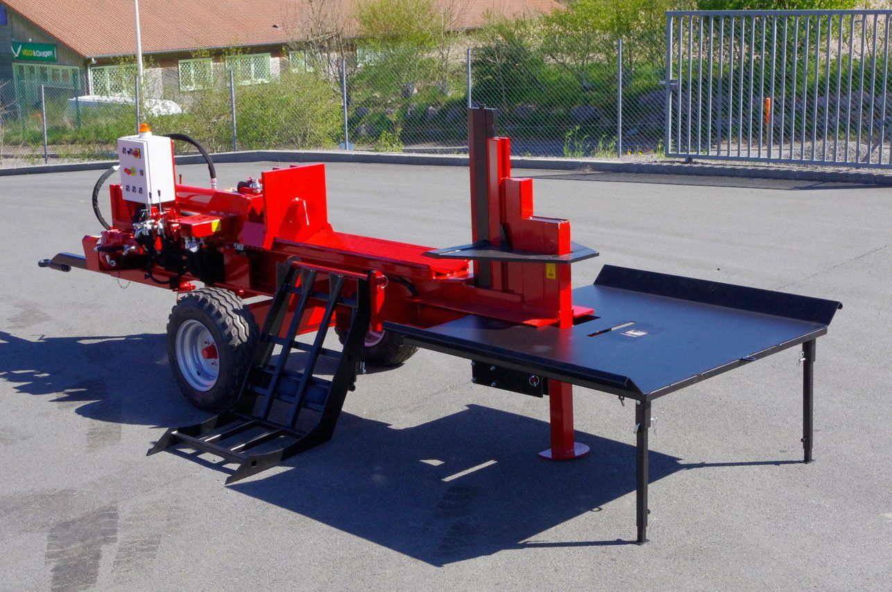 table STCOC fendeuse OMA chez Giraud matériels forestiers.