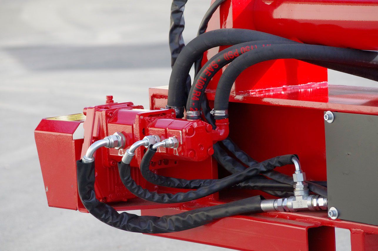 hydraulique STCOC fendeuse OMA chez Giraud matériels forestiers