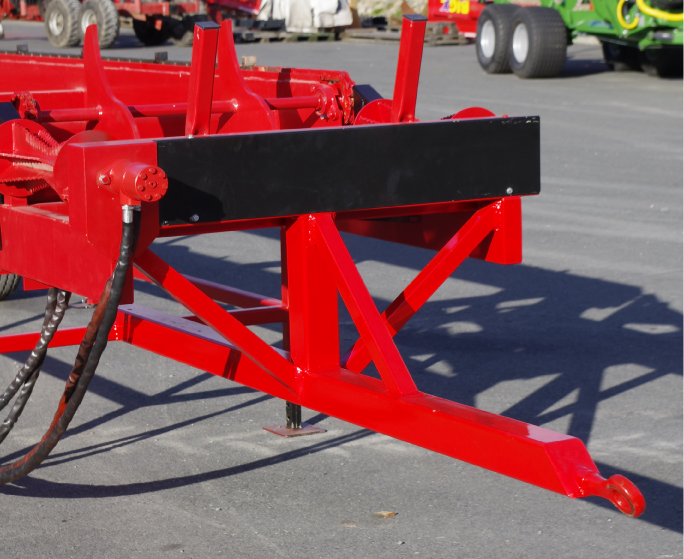 table d'alimentation OMA pour coupeur-fendeur commercialisé par giraud matériel forestiers à noirétable dans toyute la France