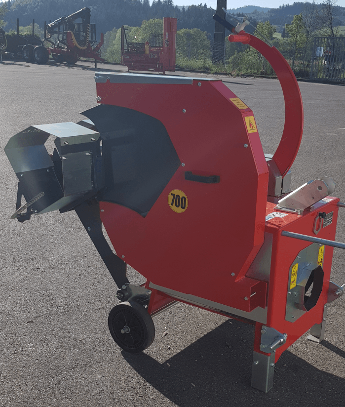 vue Scie électrique OMA vendue par Giraud matériels forestiers à Noirétable