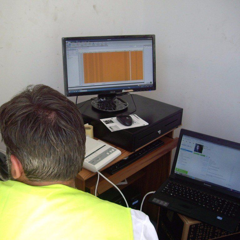 Soporte para instalaciones de software y soporte remoto on-line Soporte para instalaciones de software y soporte remoto on-line