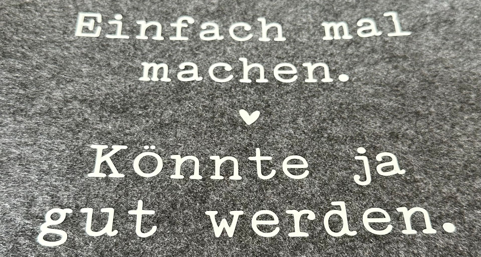 Aktion nach der ersten Rundfahrt des historischen Schaufelraddampfers „Kaiser Wilhelm“