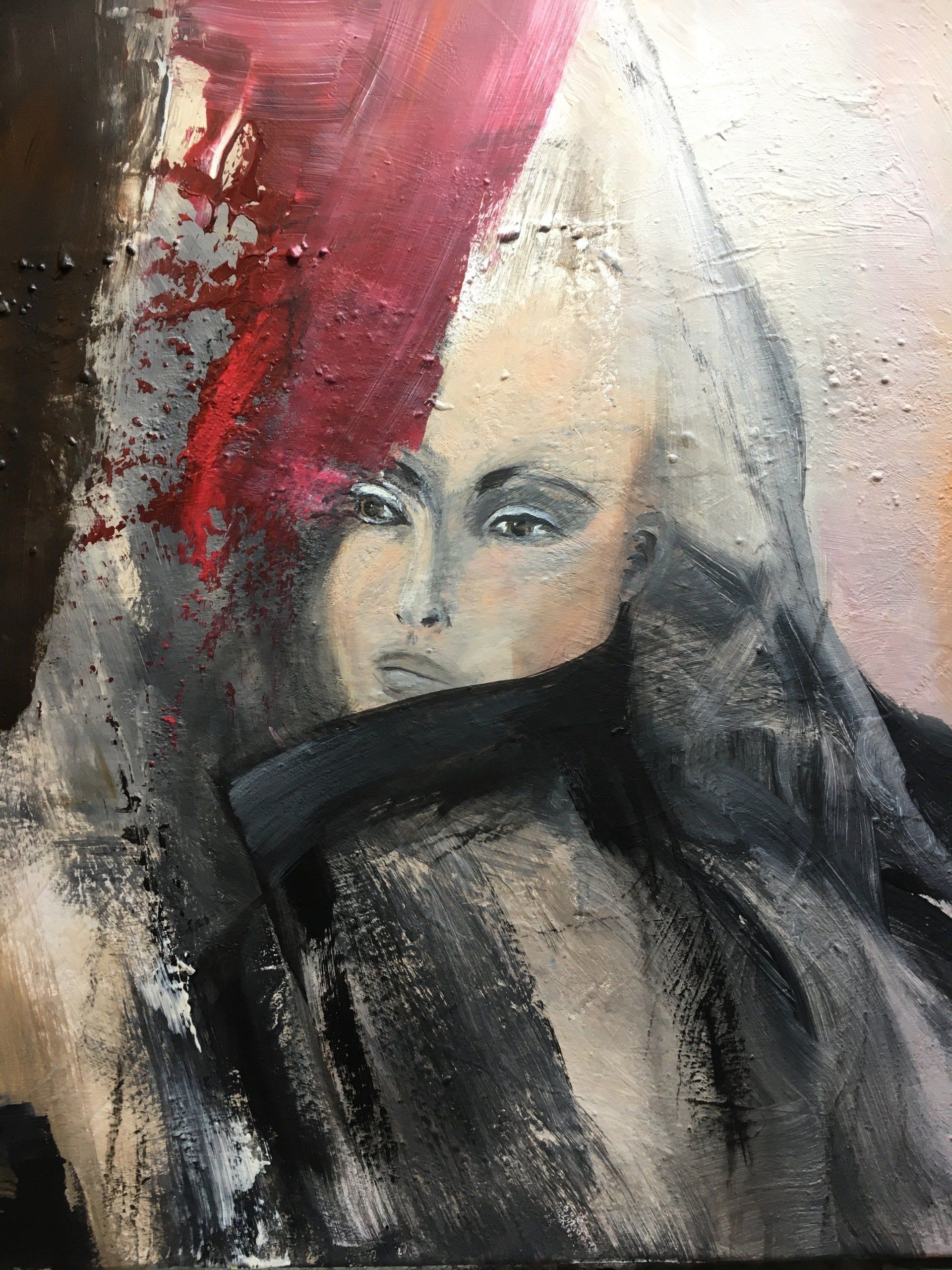 Abstrakt gemalte Frau, Portrait, rot/ grau / gelb Töne, Acryl auf Leinwand, Gabriele Prentl Malerei