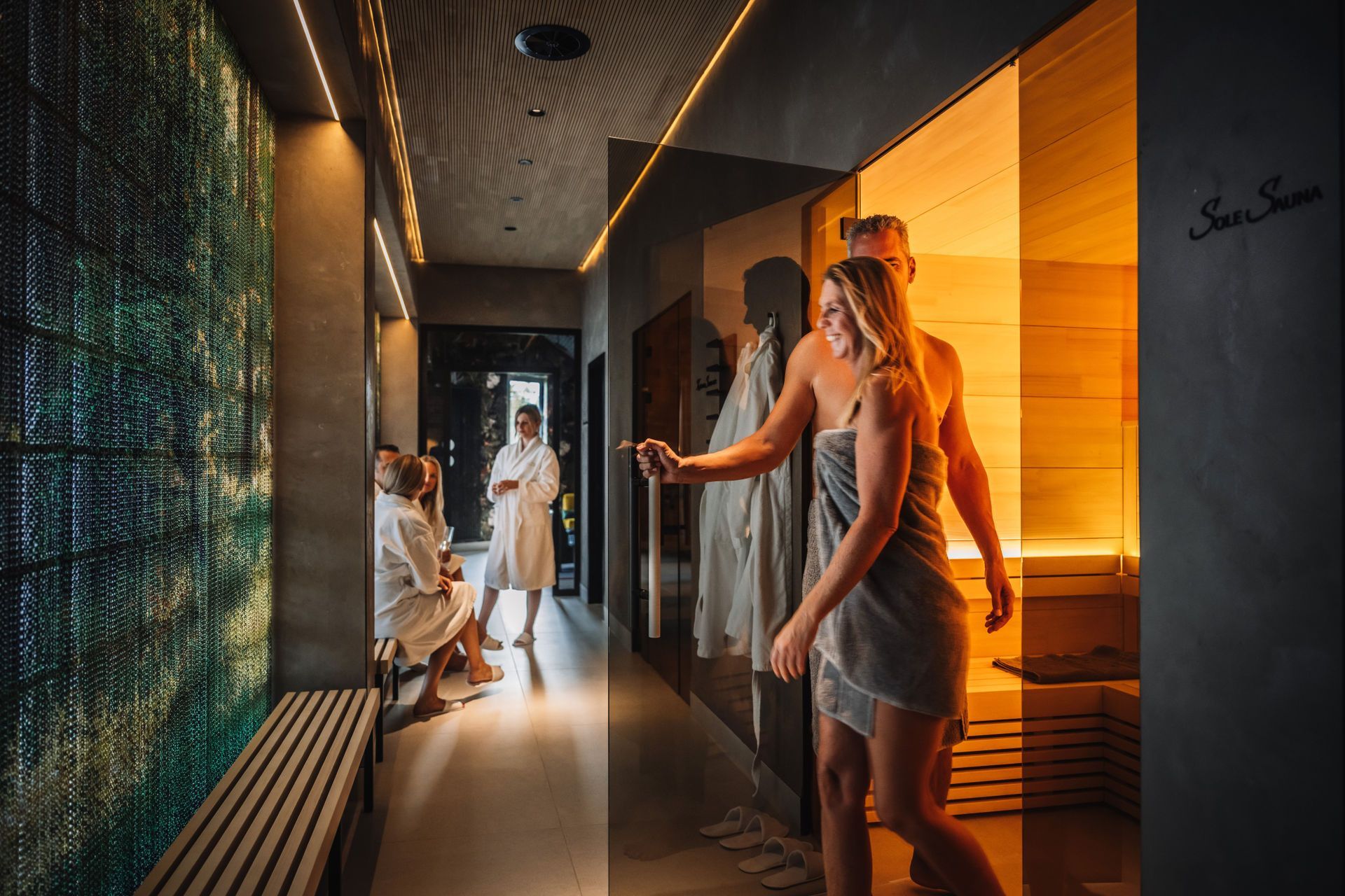 Fuerstliches Golf-Resort Bad Waldsee, Yoga-Auszeit, Wellness, Spa, Salatbowl, Kaffee und Kuchen