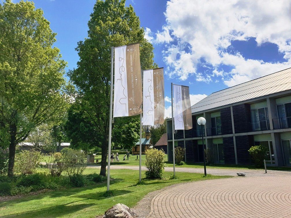 Gesundheitswochen 2025: Anti-Aging, bis ins hohe Alter geistig und körperlich fit bleiben. Entspannungswochenende für Frauen in den Wechseljahren und Basenfasten Woche für mehr Power, Kraft und Wohlbefinden. Fuerstliches Golf-Resort Bad Waldsee. Mit Ernährungsberater Gabriel Hofmann.