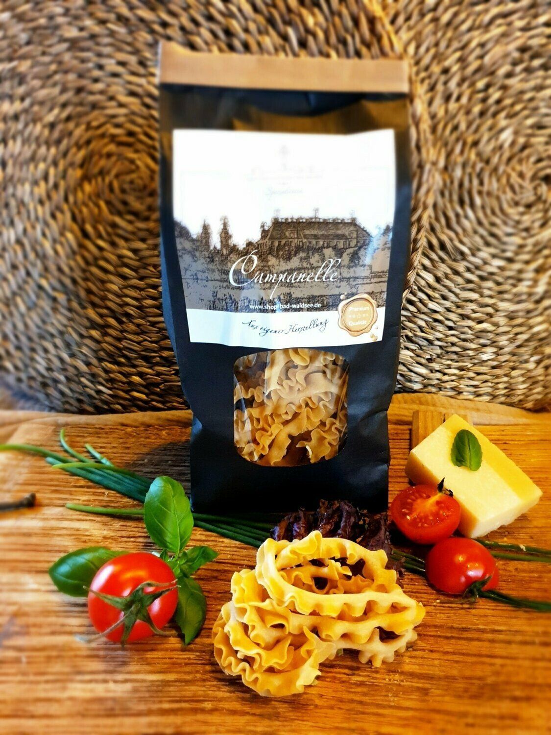 Fürstliches Golf-Resort Bad Waldsee, Golf, 45-Loch Golf-Anlage, LED Nachtgolf-Anlage, Golfschule, Golfturniere, New Course, Old Course, 9-Loch-Kurzplatz, Greenkeeping, Fürstlicher Golf-Club Oberschwaben, Fürstliches Golf-Hotel, Golf-Angebote, Golf-Schnupperkurse, Natur-Lehrpfad, Rund-Wanderwege, Kaffee, Restaurant, Vinothek, erlesene Weine, Bar, selbstgebackene Kuchen, Snacks, Mittagstisch, Sonnenterrasse, Gin - Greenkeeper's Cut, Bier vom Fass, kleine Gerichte, Burger, vegetarisch, vegan, Laktose frei, Gluten frei, Café-Restaurant Ausblick T-19, Restaurant im Hofgut