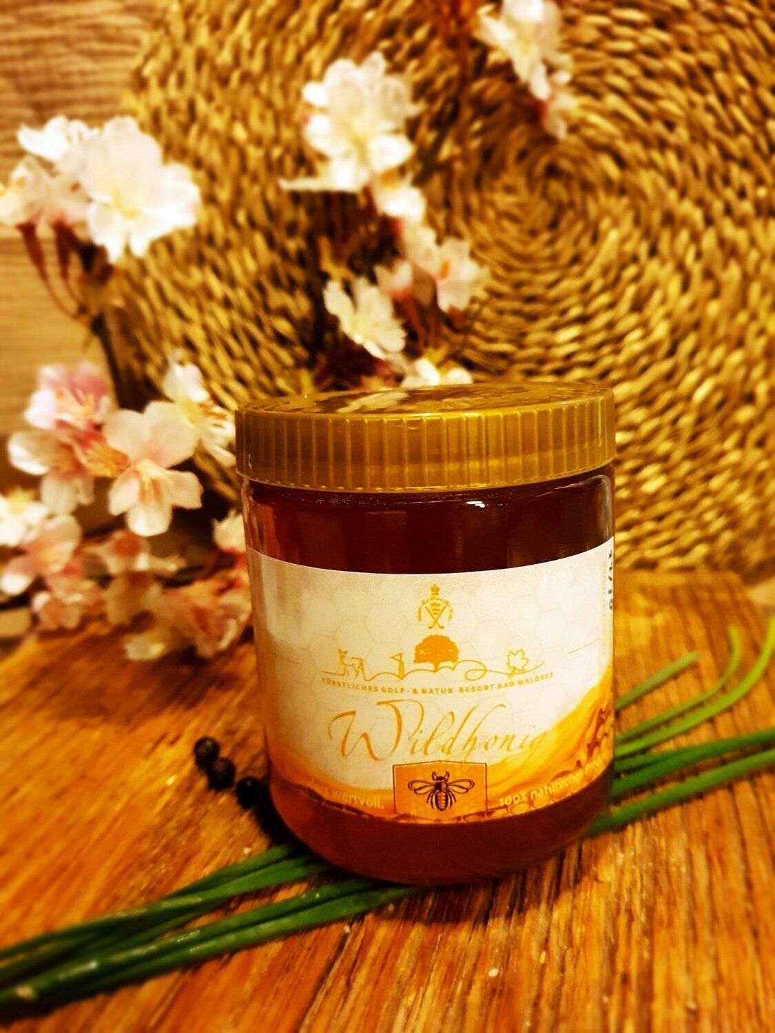 Fürstliches Golf-Resort Bad Waldsee, Golf, 45-Loch Golf-Anlage, LED Nachtgolf-Anlage, Golfschule, Golfturniere, New Course, Old Course, 9-Loch-Kurzplatz, Greenkeeping, Fürstlicher Golf-Club Oberschwaben, Fürstliches Golf-Hotel, Golf-Angebote, Golf-Schnupperkurse, Natur-Lehrpfad, Rund-Wanderwege, Kaffee, Restaurant, Vinothek, erlesene Weine, Bar, selbstgebackene Kuchen, Snacks, Mittagstisch, Sonnenterrasse, Gin - Greenkeeper's Cut, Bier vom Fass, kleine Gerichte, Burger, vegetarisch, vegan, Laktose frei, Gluten frei, Café-Restaurant Ausblick T-19, Restaurant im Hofgut