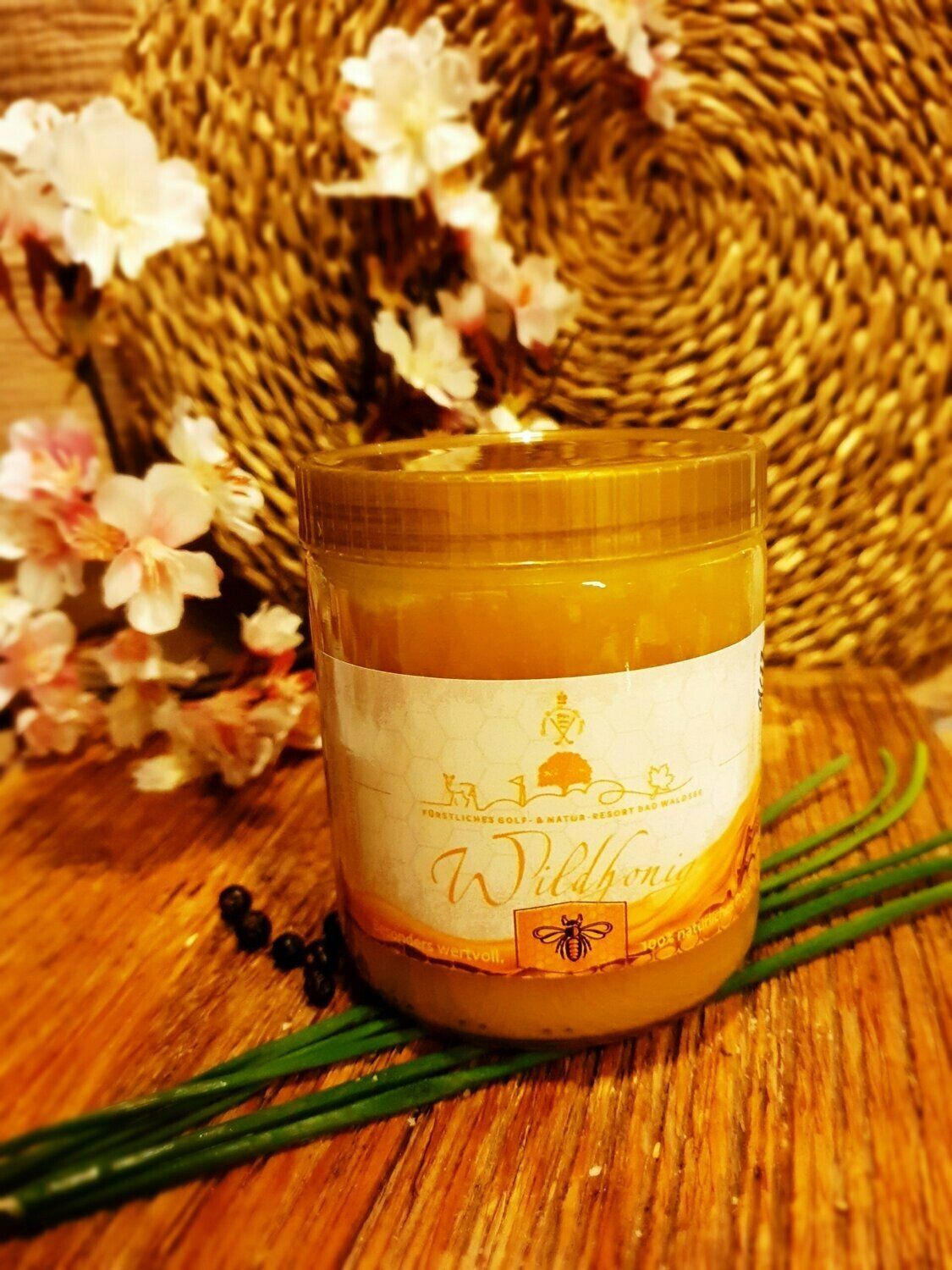 Fürstliches Golf-Resort Bad Waldsee, Golf, 45-Loch Golf-Anlage, LED Nachtgolf-Anlage, Golfschule, Golfturniere, New Course, Old Course, 9-Loch-Kurzplatz, Greenkeeping, Fürstlicher Golf-Club Oberschwaben, Fürstliches Golf-Hotel, Golf-Angebote, Golf-Schnupperkurse, Natur-Lehrpfad, Rund-Wanderwege, Kaffee, Restaurant, Vinothek, erlesene Weine, Bar, selbstgebackene Kuchen, Snacks, Mittagstisch, Sonnenterrasse, Gin - Greenkeeper's Cut, Bier vom Fass, kleine Gerichte, Burger, vegetarisch, vegan, Laktose frei, Gluten frei, Café-Restaurant Ausblick T-19, Restaurant im Hofgut