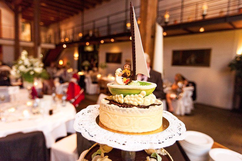 Fürstliches Golf-Resort Bad Waldsee, Golf, 45-Loch Golf-Anlage, LED Nachtgolf-Anlage, Golfschule, Golfturniere, New Course, Old Course, 9-Loch-Kurzplatz, Greenkeeping, Fürstlicher Golf-Club Oberschwaben, Fürstliches Golf-Hotel, Golf-Angebote, Golf-Schnupperkurse, Natur-Lehrpfad, Rund-Wanderwege, Kaffee, Restaurant, Vinothek, erlesene Weine, Bar, selbstgebackene Kuchen, Snacks, Mittagstisch, Sonnenterrasse, Gin - Greenkeeper's Cut, Bier vom Fass, kleine Gerichte, Burger, vegetarisch, vegan, Laktose frei, Gluten frei, Café-Restaurant Ausblick T-19, Restaurant im Hofgut