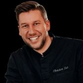 Fürstliches Golf-Resort Bad Waldsee, Golf, 45-Loch Golf-Anlage, LED Nachtgolf-Anlage, Golfschule, Golfturniere, New Course, Old Course, 9-Loch-Kurzplatz, Greenkeeping, Fürstlicher Golf-Club Oberschwaben, Fürstliches Golf-Hotel, Golf-Angebote, Golf-Schnupperkurse, Natur-Lehrpfad, Rund-Wanderwege, Kaffee, Restaurant, Vinothek, erlesene Weine, Bar, selbstgebackene Kuchen, Snacks, Mittagstisch, Sonnenterrasse, Gin - Greenkeeper's Cut, Bier vom Fass, kleine Gerichte, Burger, vegetarisch, vegan, Laktose frei, Gluten frei, Café-Restaurant Ausblick T-19, Restaurant im Hofgut