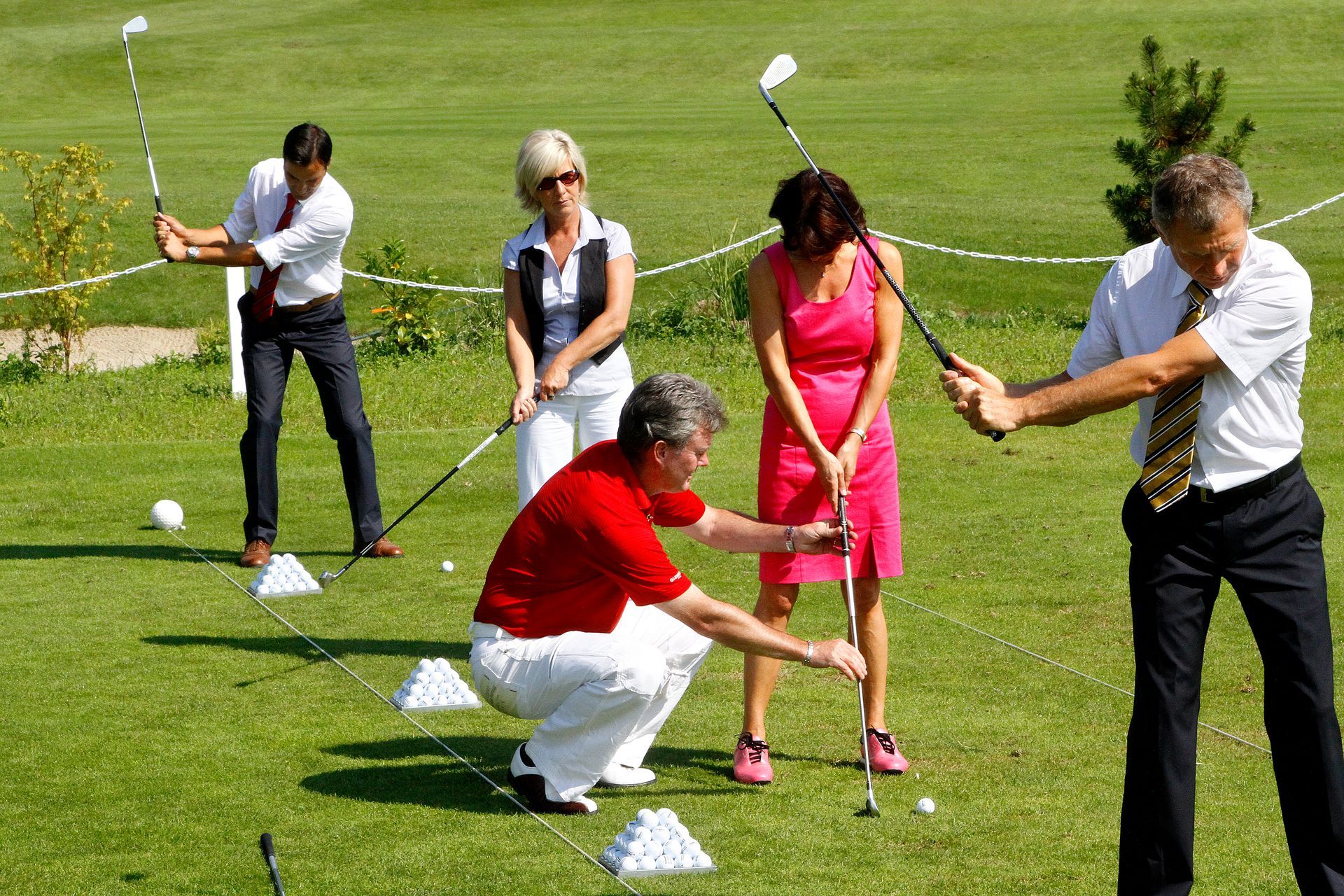 Fürstliches Golf-Resort Bad Waldsee, Golf, 45-Loch Golf-Anlage, LED Nachtgolf-Anlage, Golfschule, Golfturniere, New Course, Old Course, 9-Loch-Kurzplatz, Greenkeeping, Fürstlicher Golf-Club Oberschwaben, Fürstliches Golf-Hotel, Golf-Angebote, Golf-Schnupperkurse, Natur-Lehrpfad, Rund-Wanderwege, Kaffee, Restaurant, Vinothek, erlesene Weine, Bar, selbstgebackene Kuchen, Snacks, Mittagstisch, Sonnenterrasse, Gin - Greenkeeper's Cut, Bier vom Fass, kleine Gerichte, Burger, vegetarisch, vegan, Laktose frei, Gluten frei, Café-Restaurant Ausblick T-19, Restaurant im Hofgut