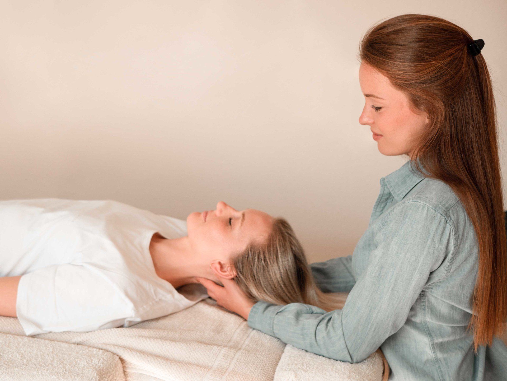 osteopathische Behandlung bei Kopfschmerzen und Nackenschmerzen