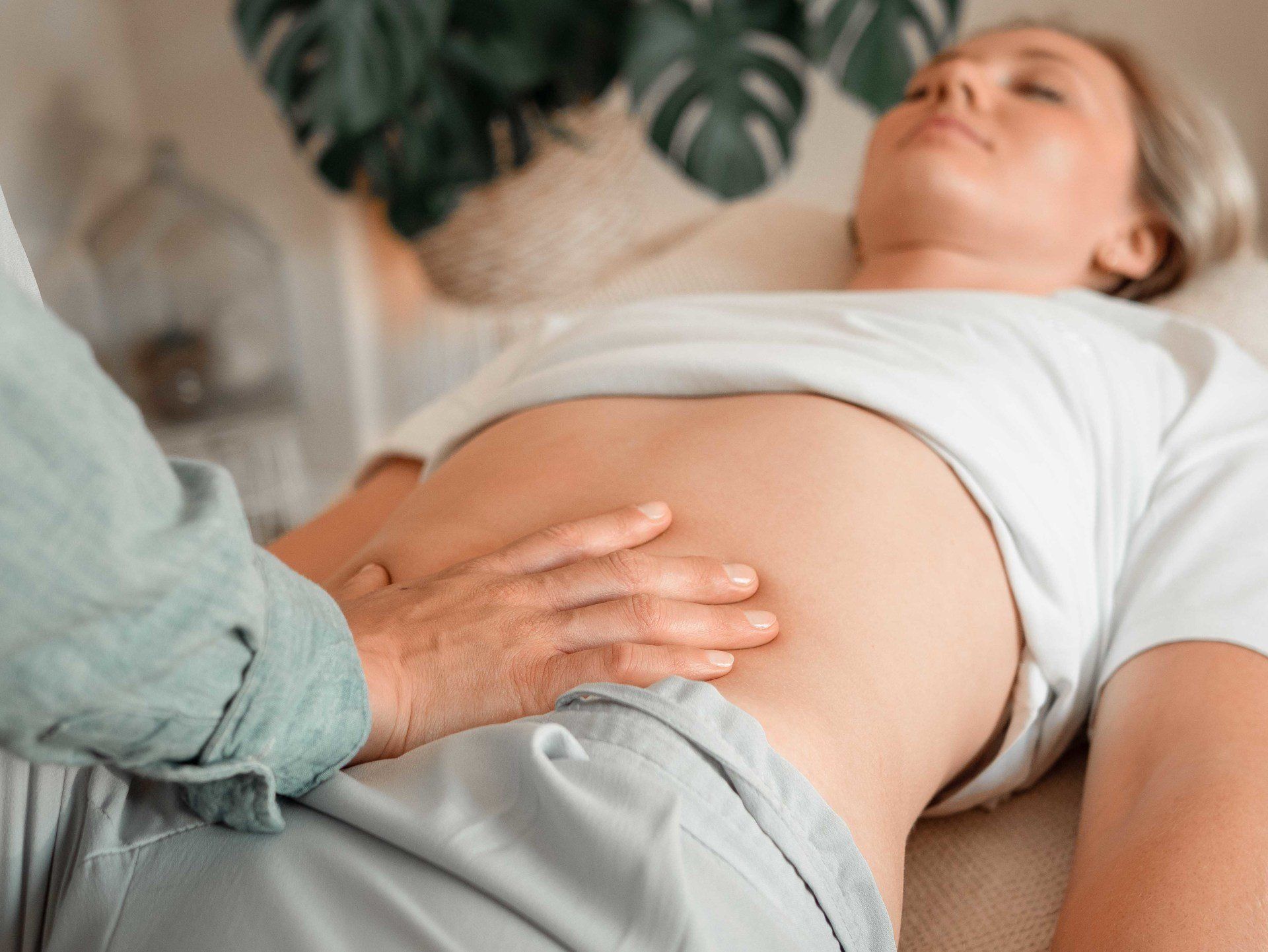 osteopathische Behandlung des Darms.