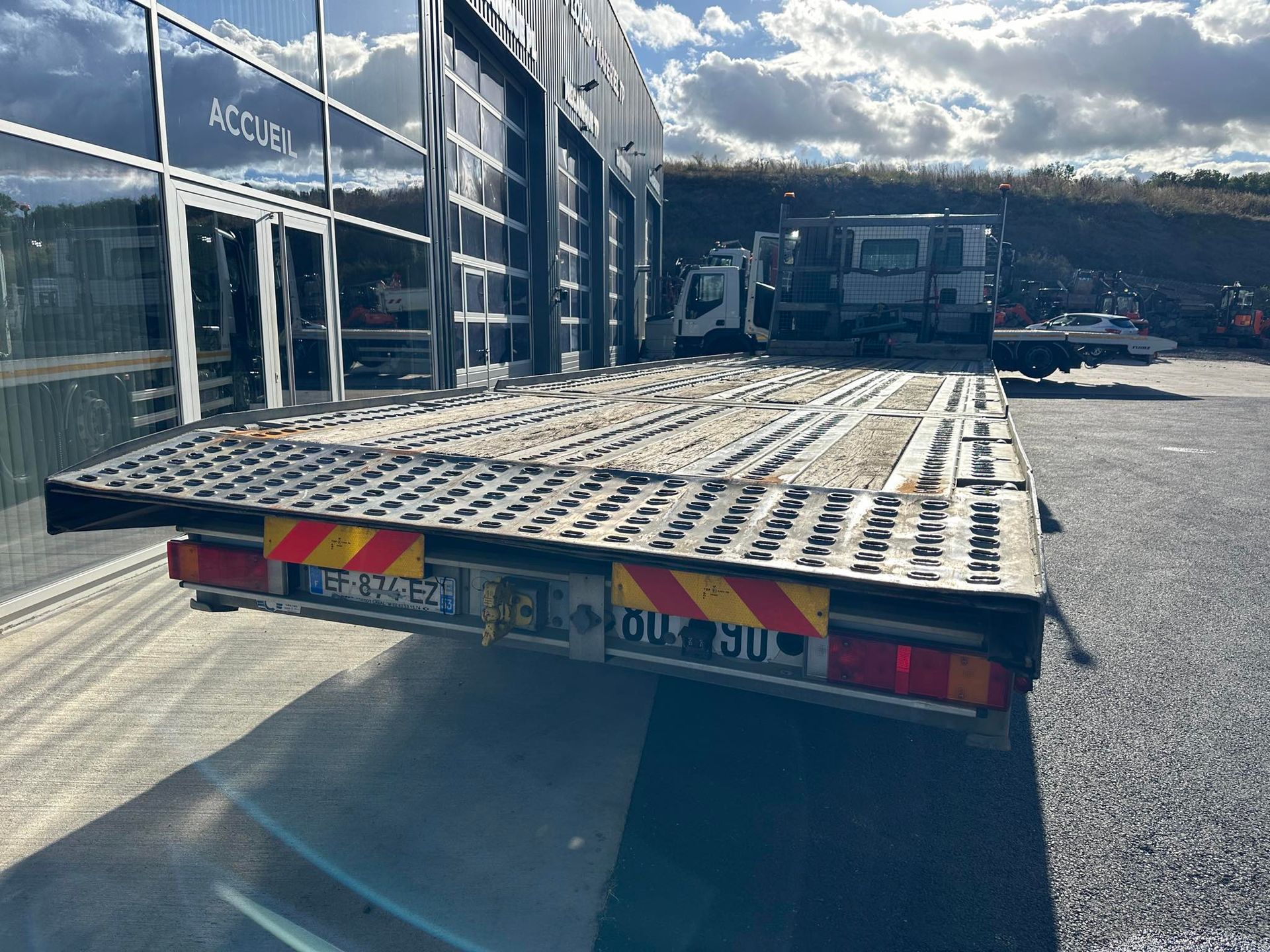 Iveco Porte-engins Stralis Hi-street