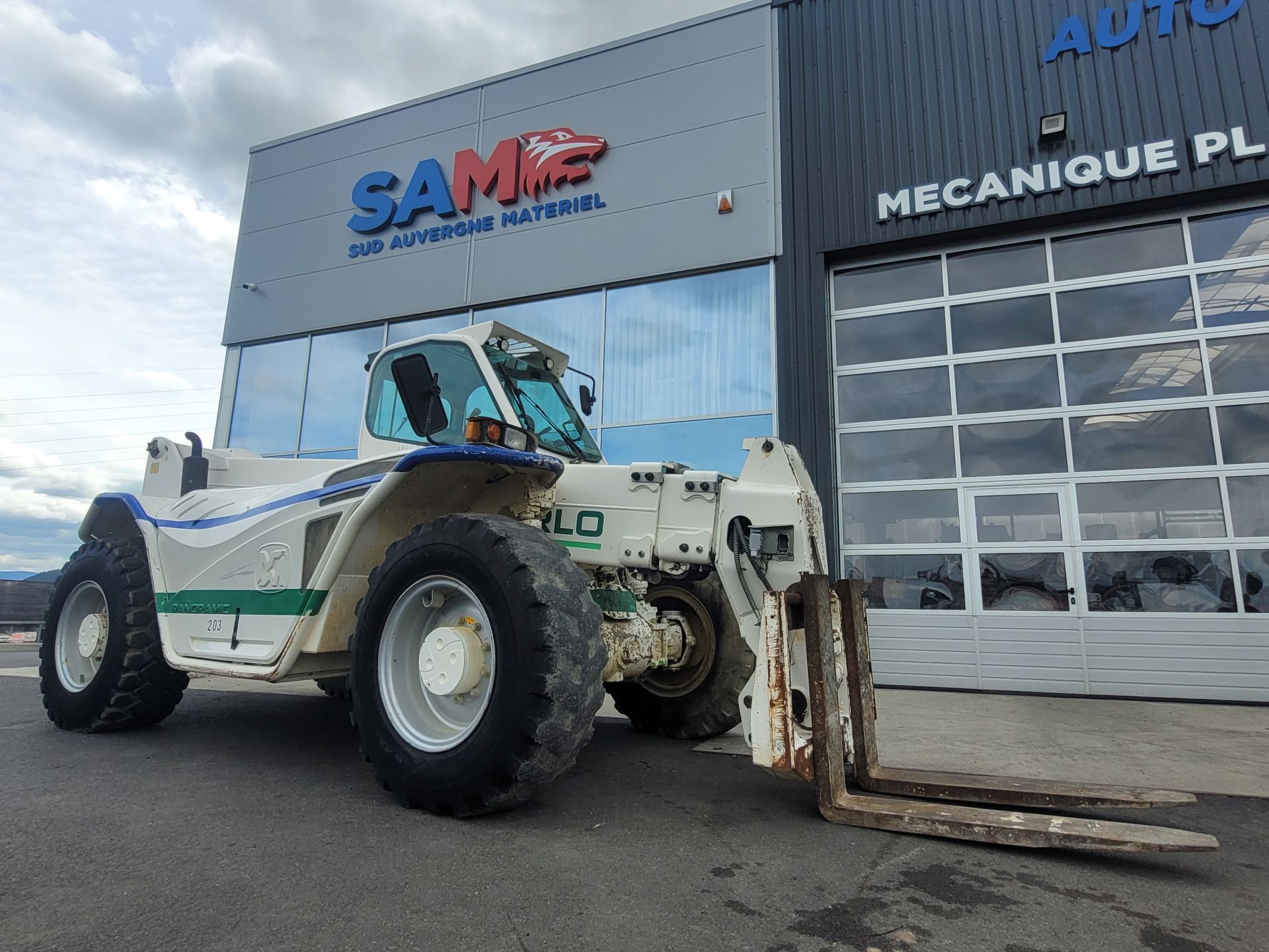 Chariot télescopique Merlo P65.14 HM