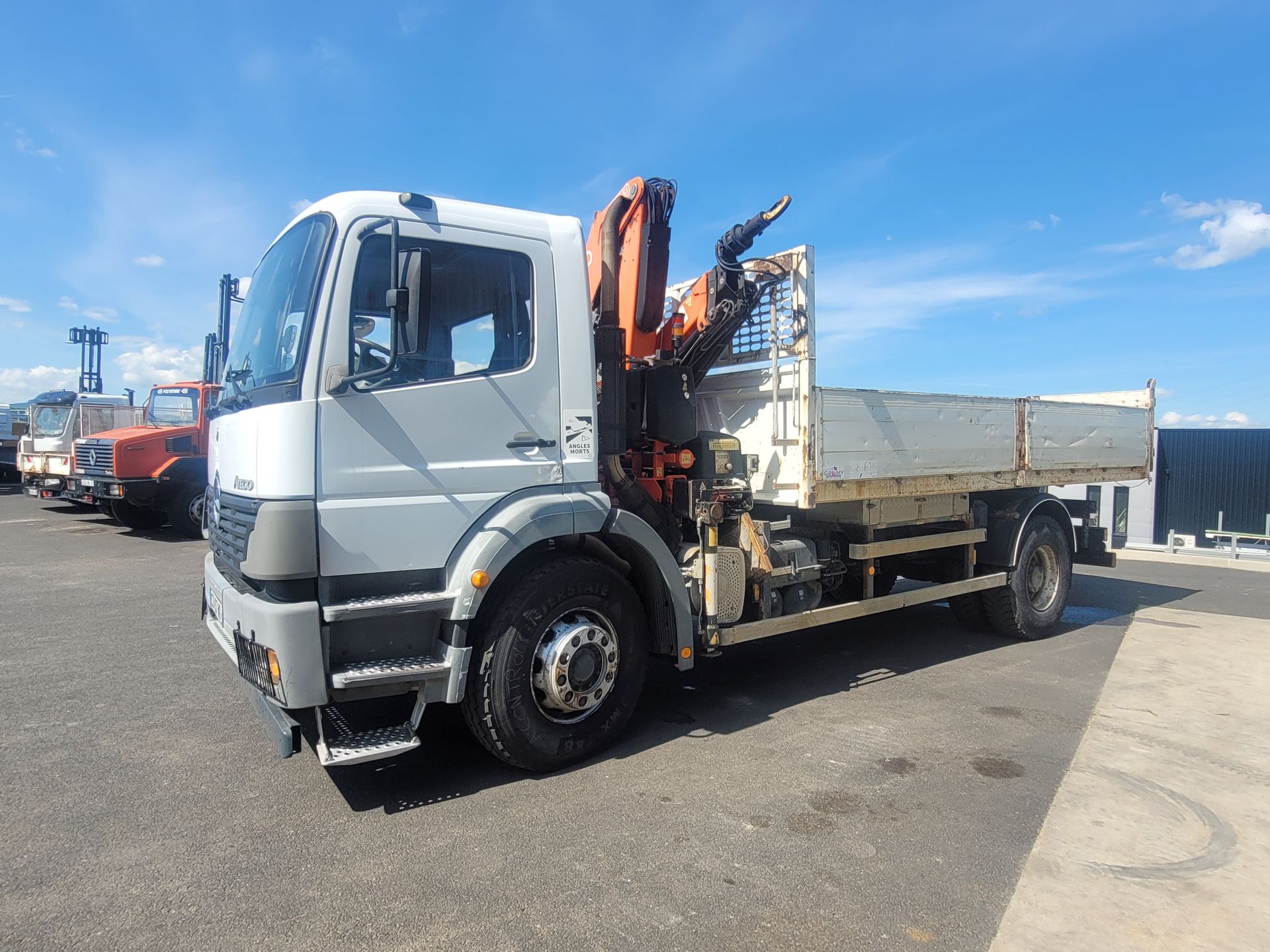 Mercedes-Benz 1828 4x2