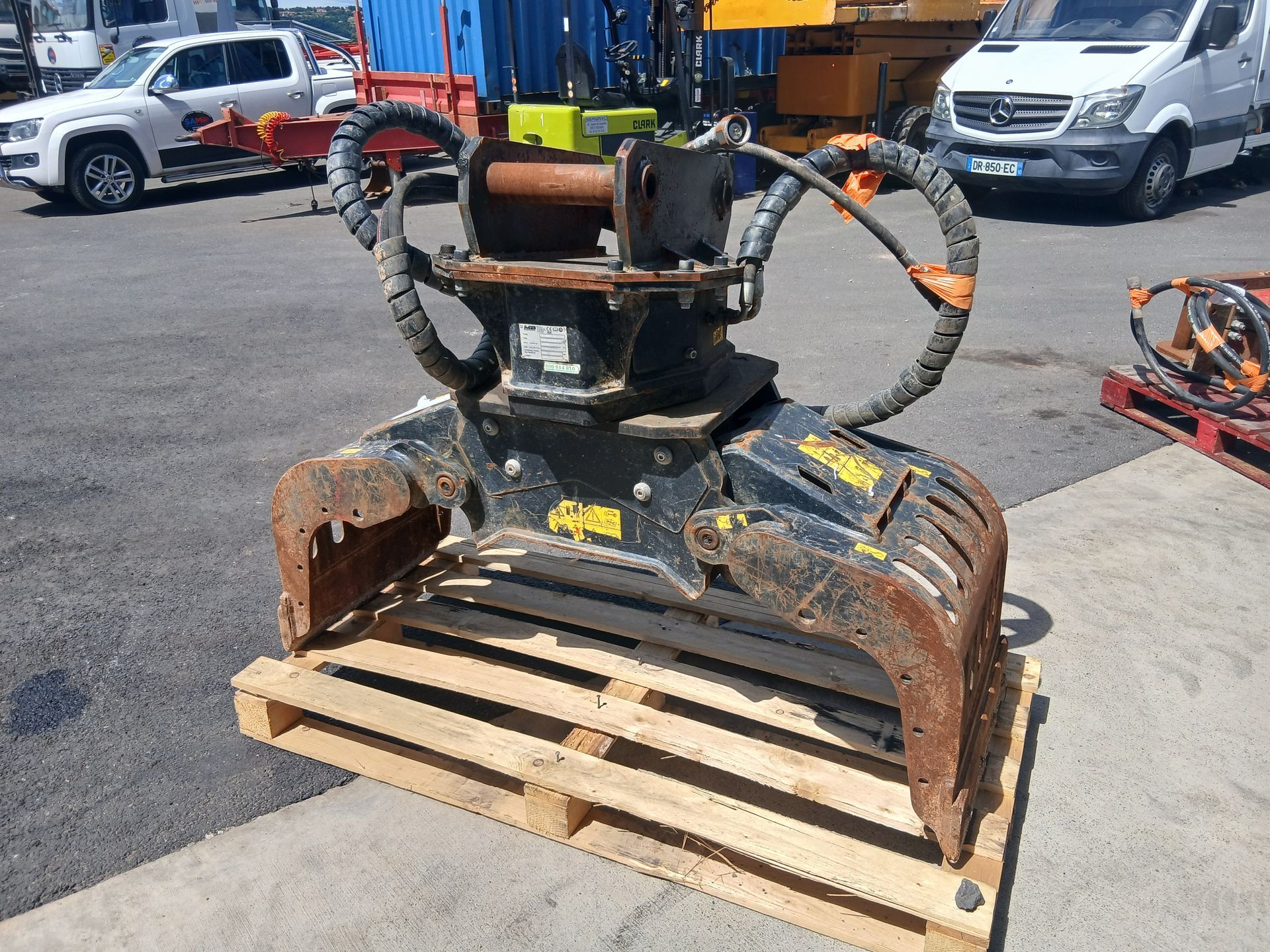 PINCE DE TRI MB-G500 S4 2024
