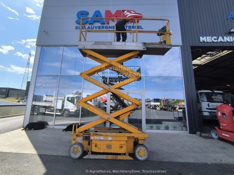 JLG 2030 ES