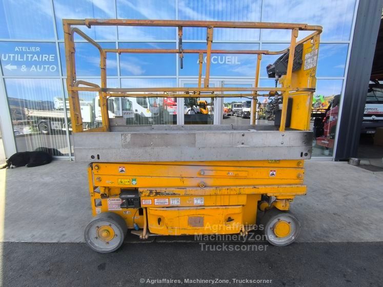 JLG 2030 ES