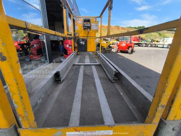JLG 2030 ES