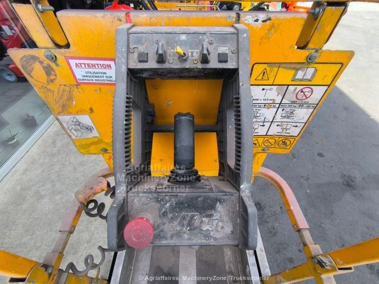JLG 2030 ES
