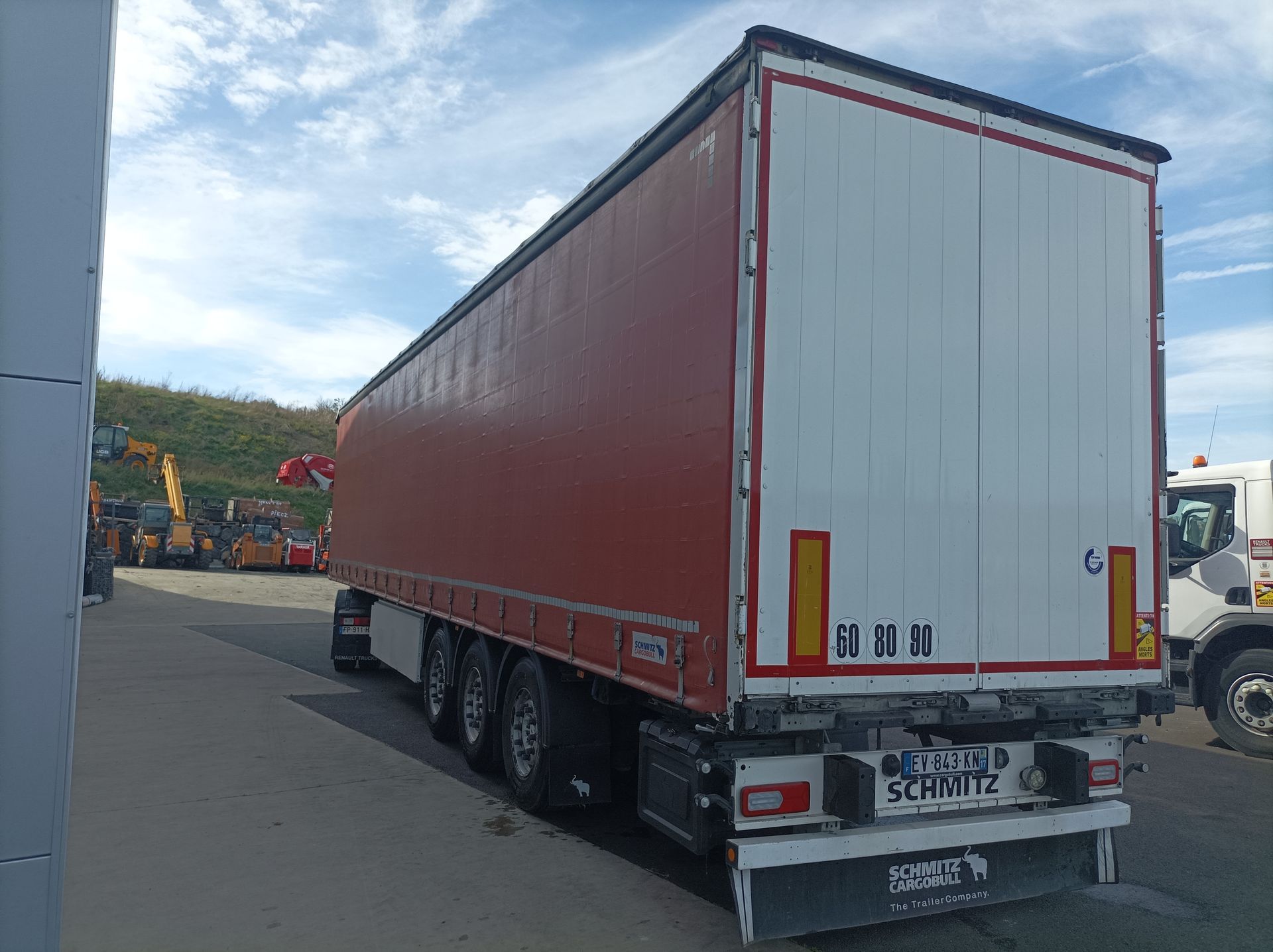 Semi remorque bâchée Tautliner SCHMITZ CARGOBULL