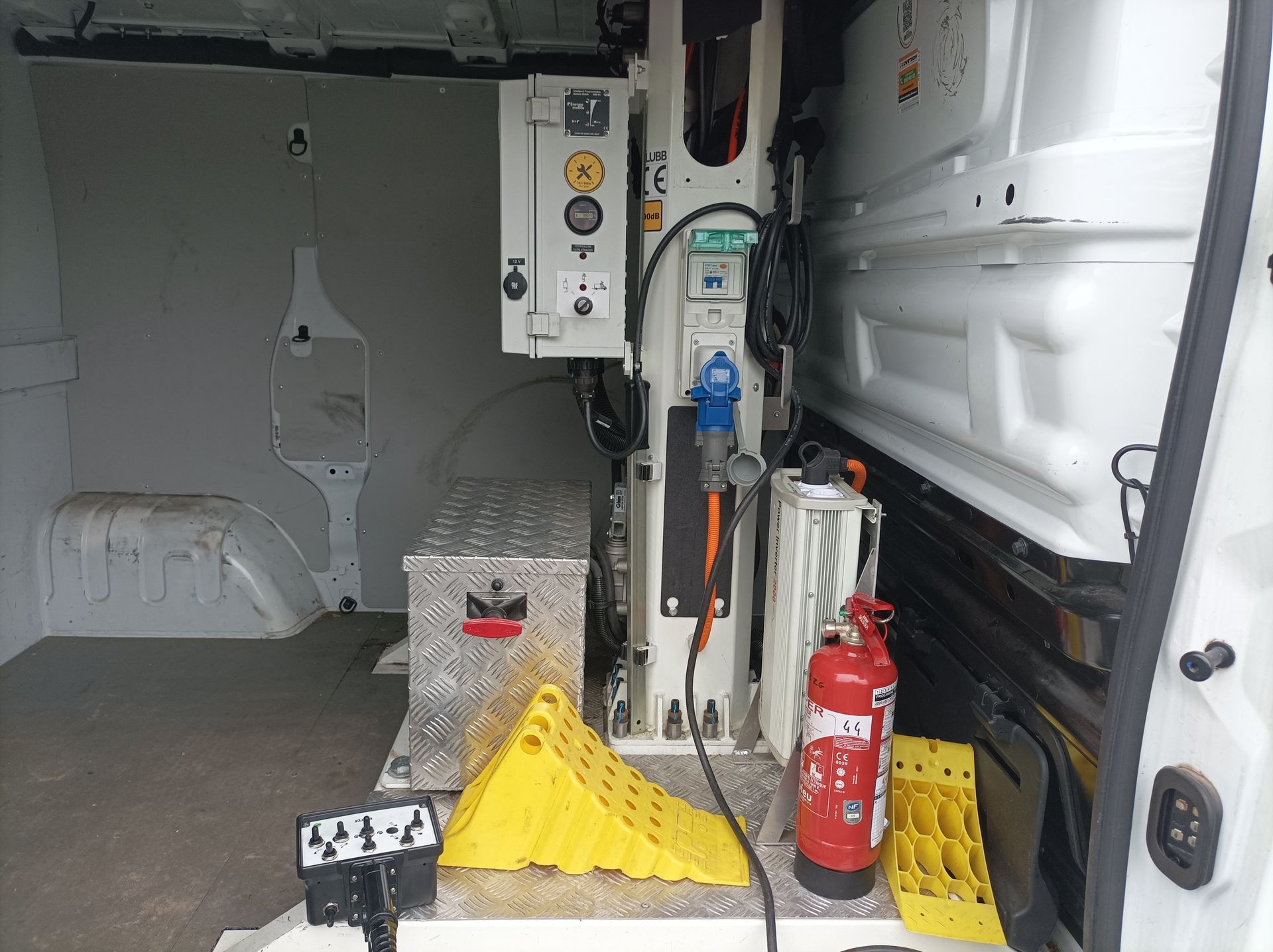 Nacelle KLUBB 10,5m sur Renault Trafic