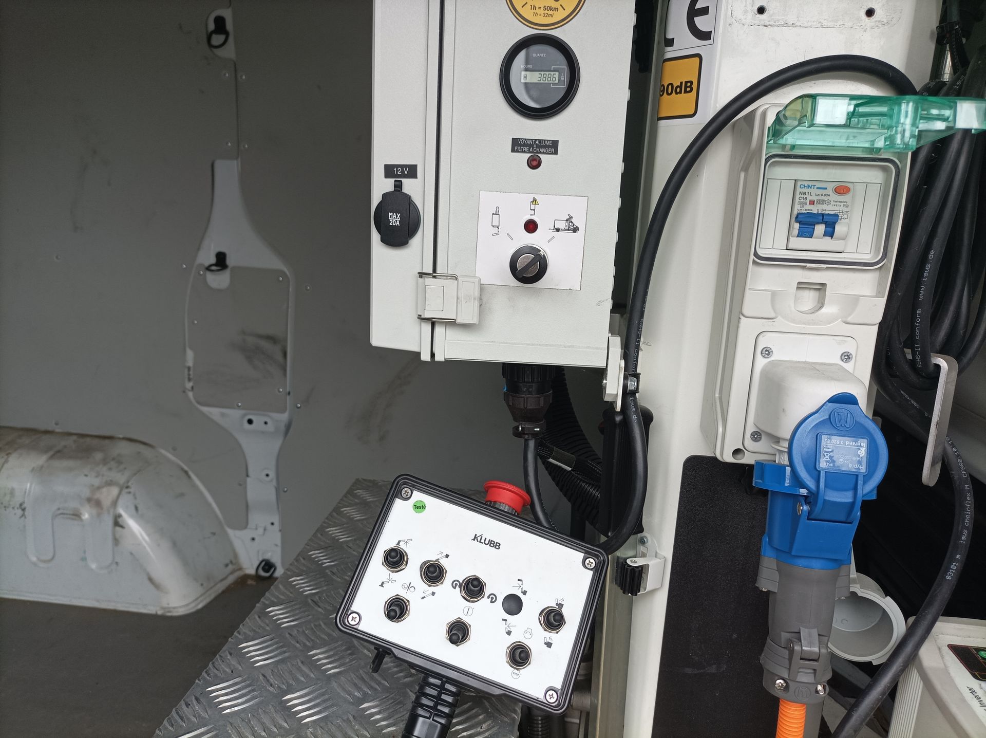 Nacelle KLUBB 10,5m sur Renault Trafic