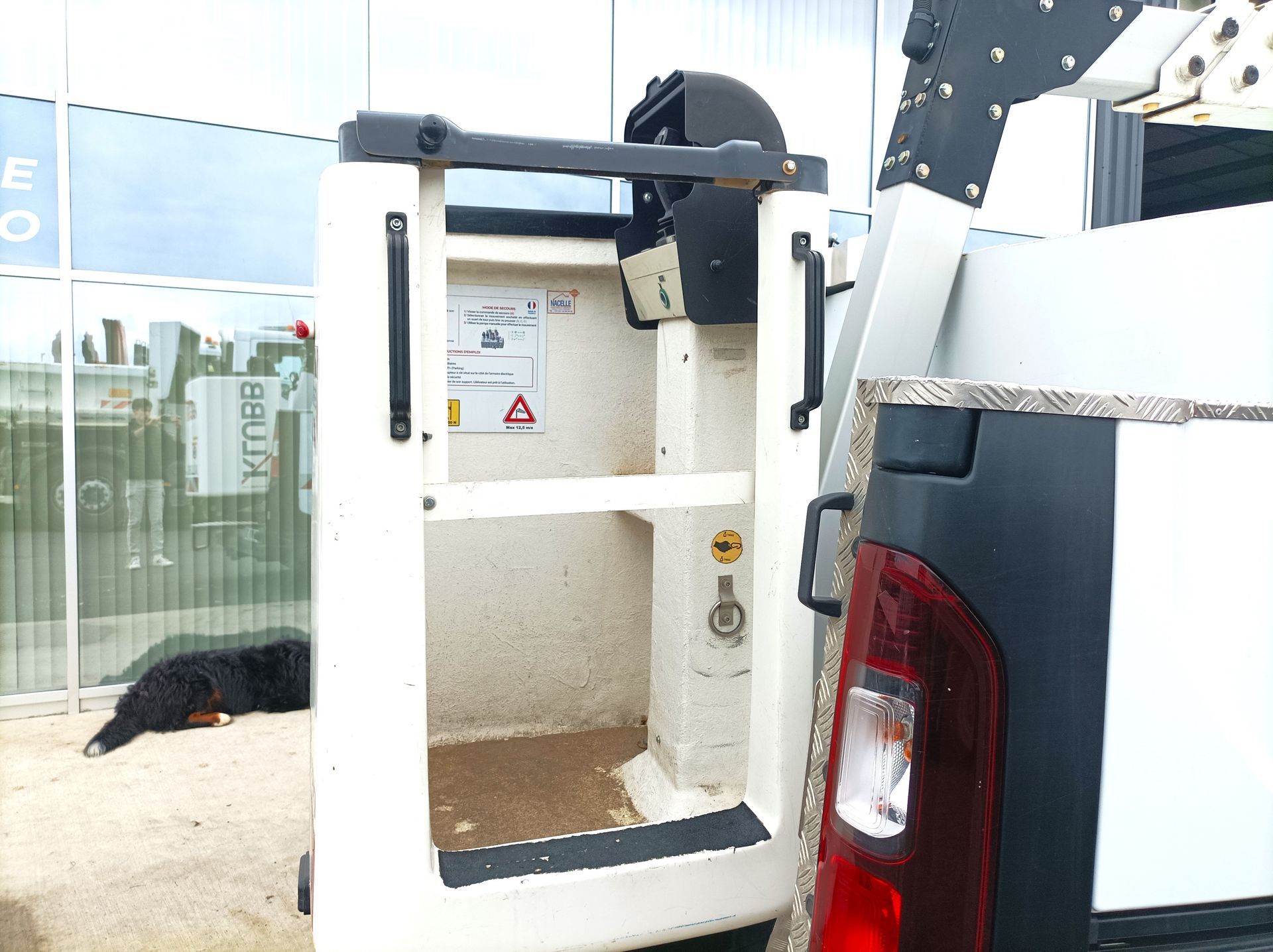Nacelle KLUBB 10,5m sur Renault Trafic