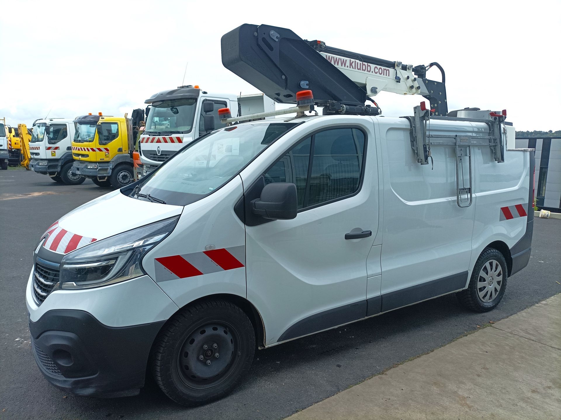 Nacelle KLUBB 10,5m sur Renault Trafic
