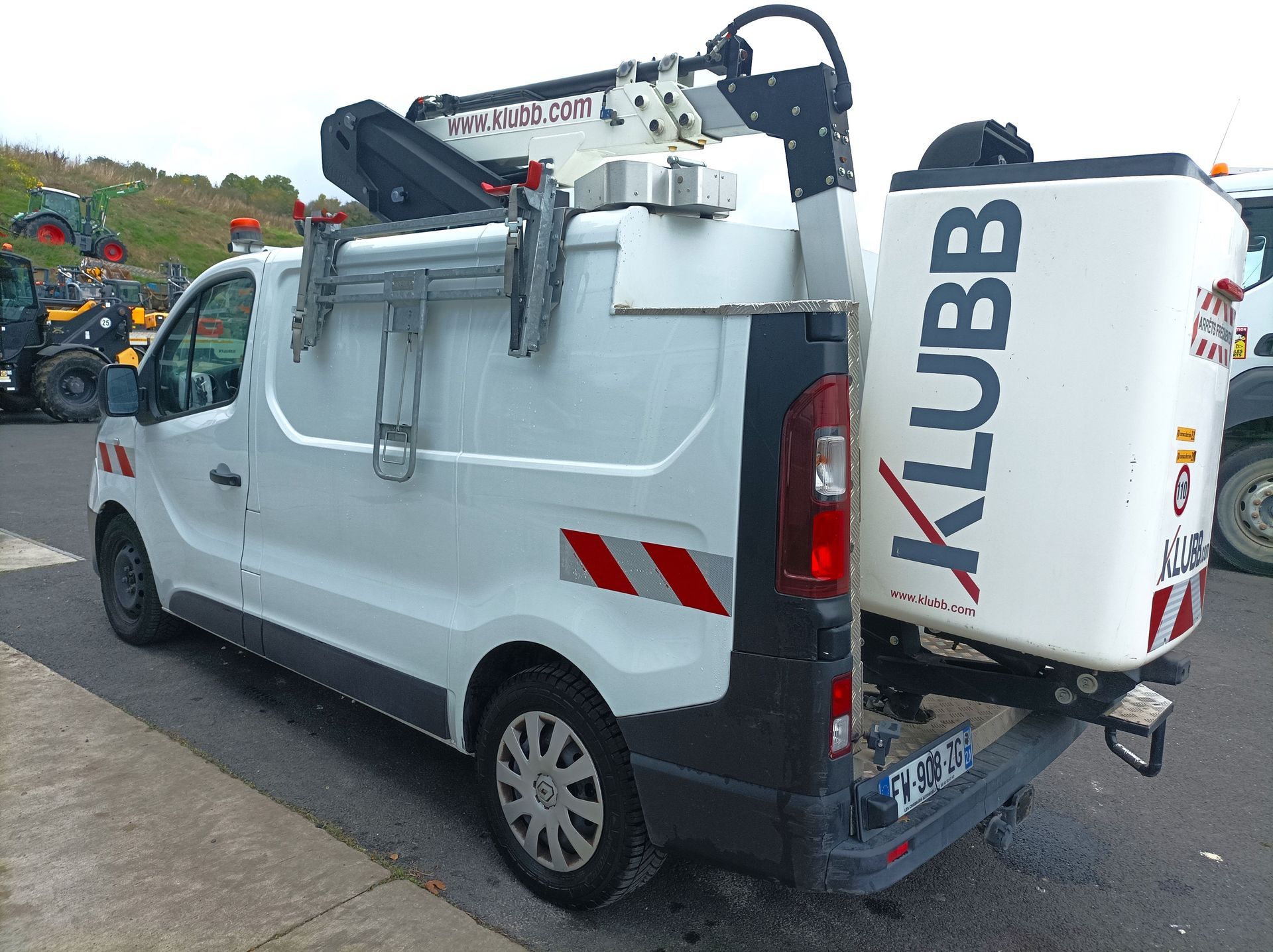 Nacelle KLUBB 10,5m sur Renault Trafic