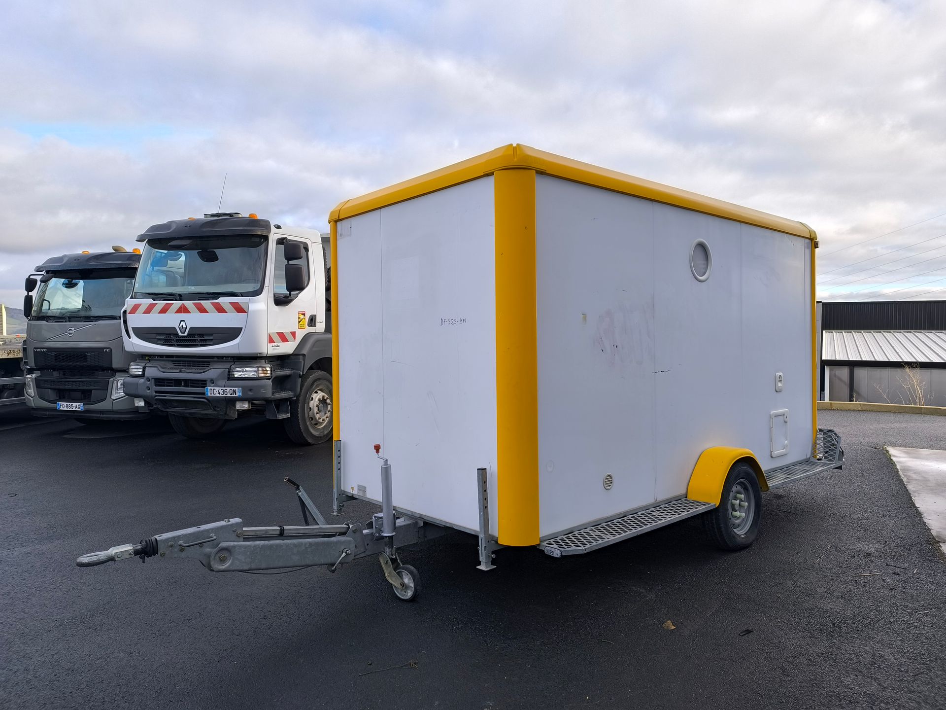 Abris de chantier 1 Essieu PTAC 1.3 Tonnes