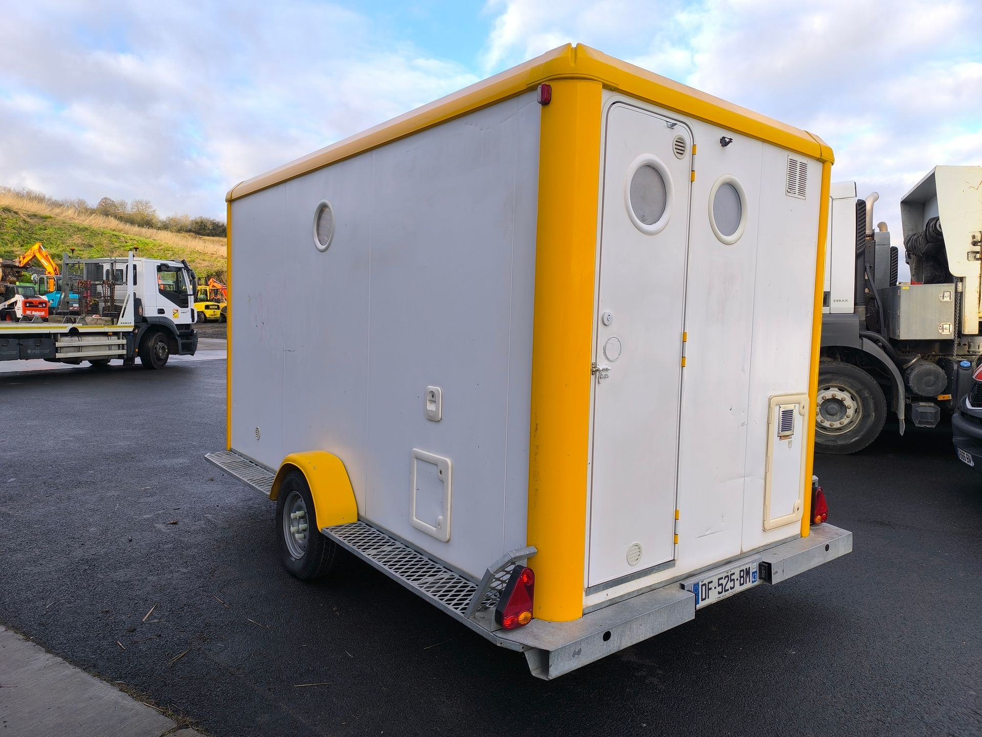 Abris de chantier 1 Essieu PTAC 1.3 Tonnes