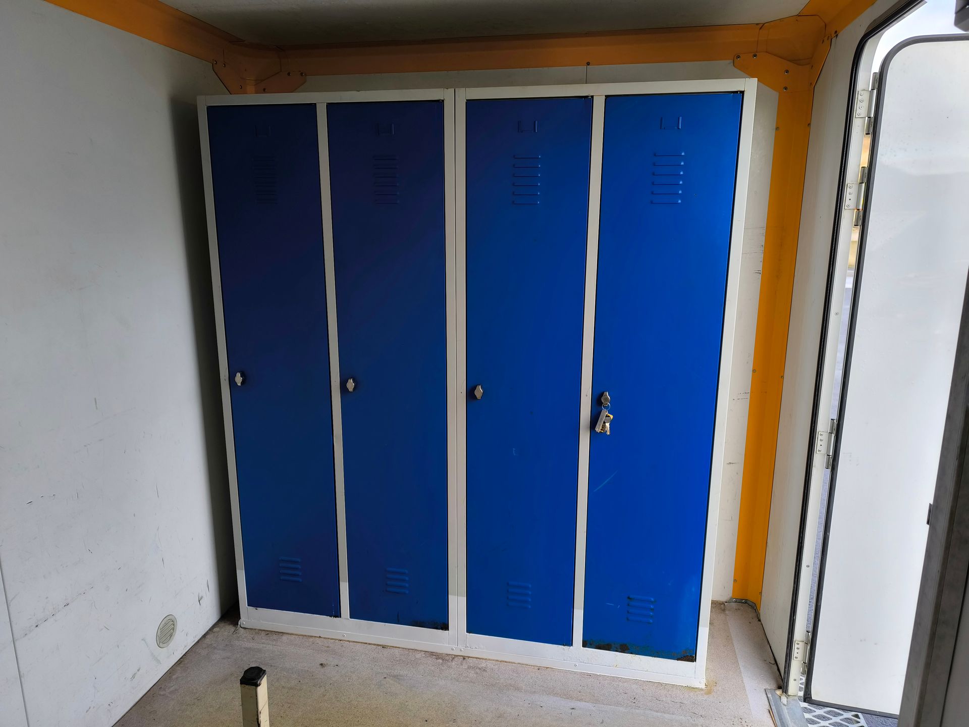 Abris de chantier 1 Essieu PTAC 1.3 Tonnes